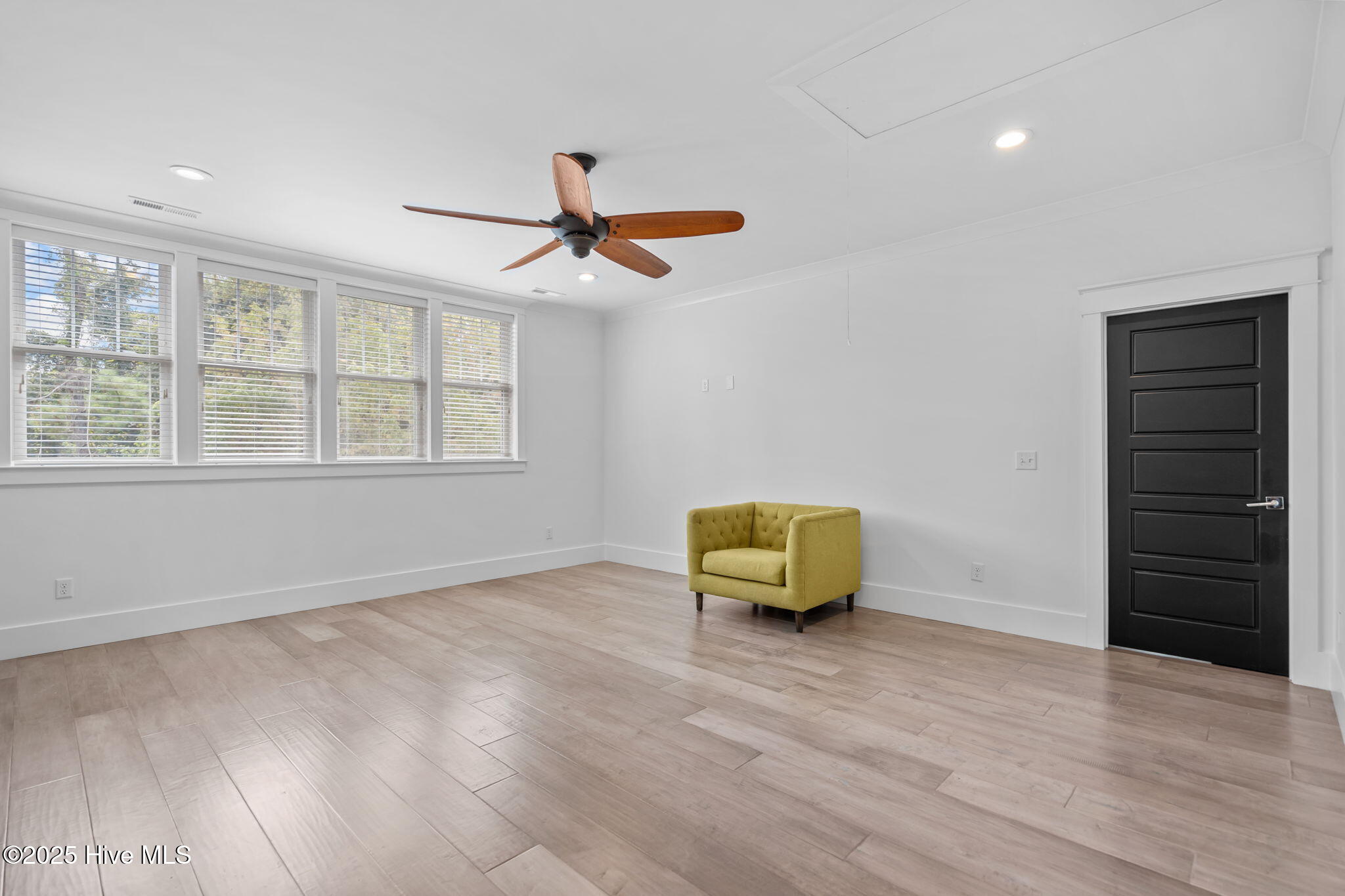 314 E Rolling Meadows Road Property Photo 63