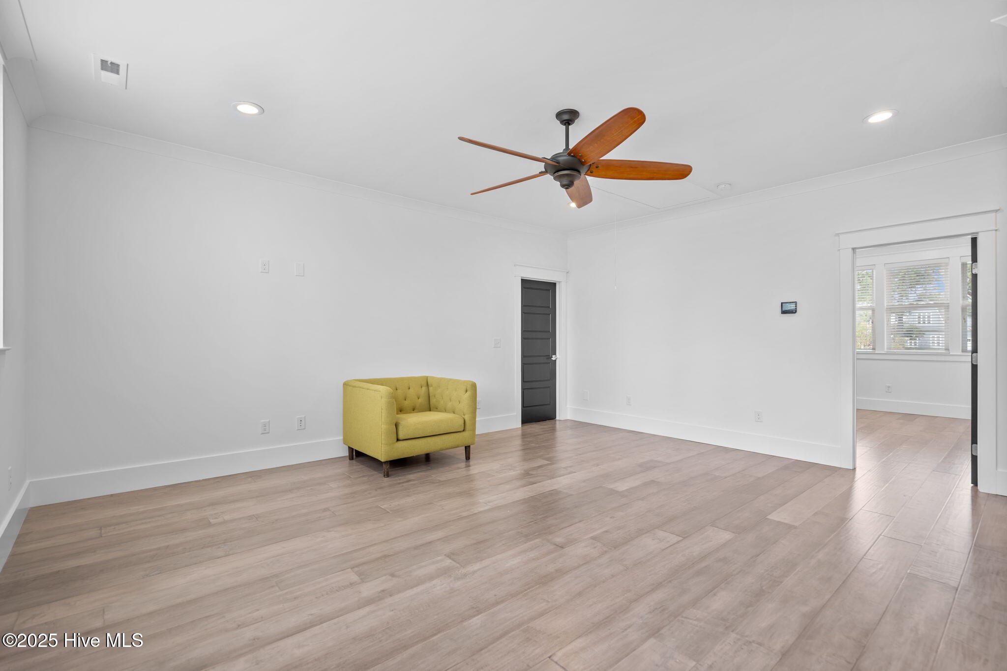 314 E Rolling Meadows Road Property Photo 65