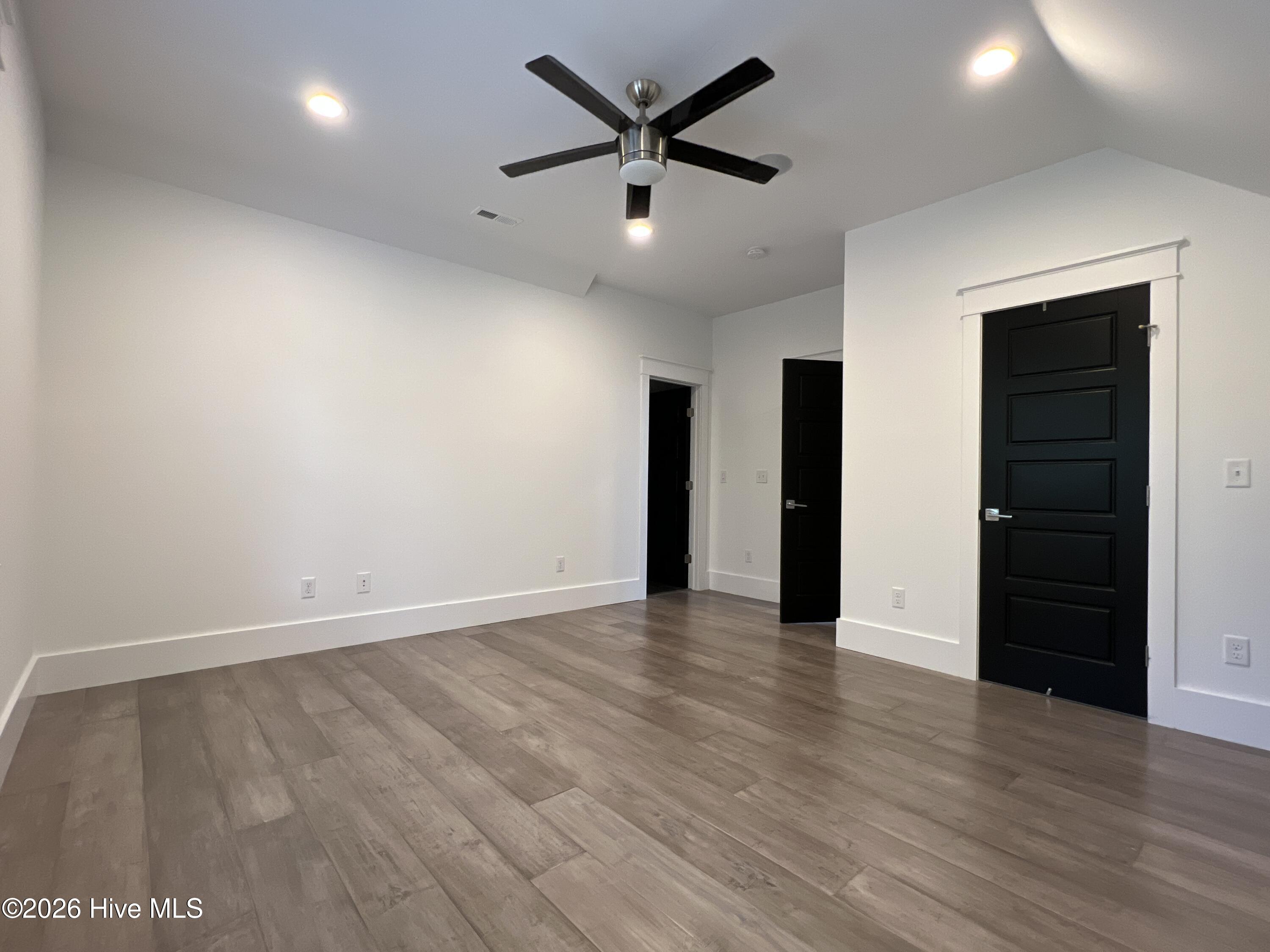 314 E Rolling Meadows Road Property Photo 67