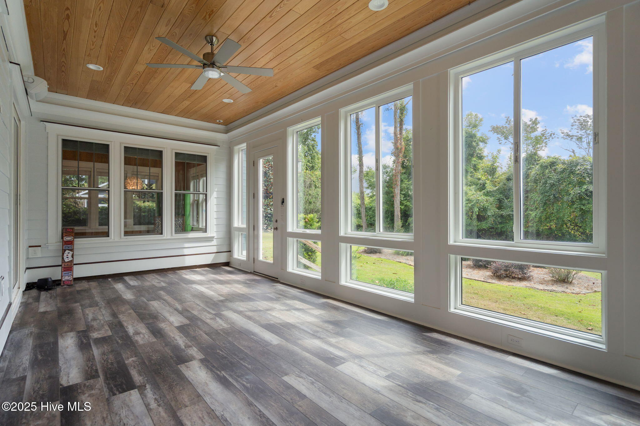 314 E Rolling Meadows Road Property Photo 72