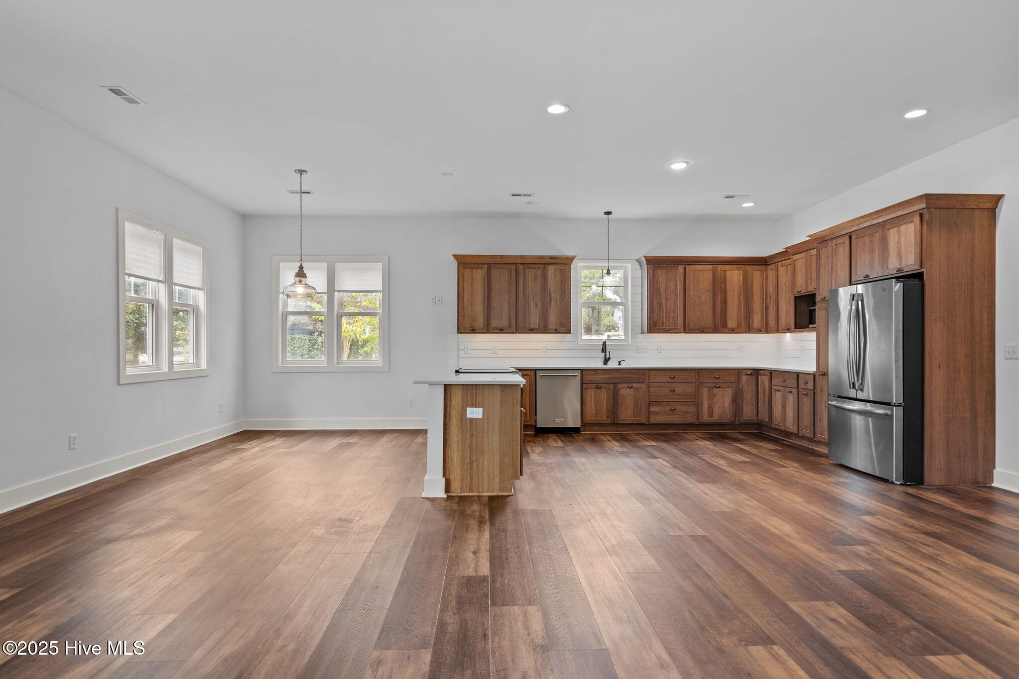 314 E Rolling Meadows Road Property Photo 103