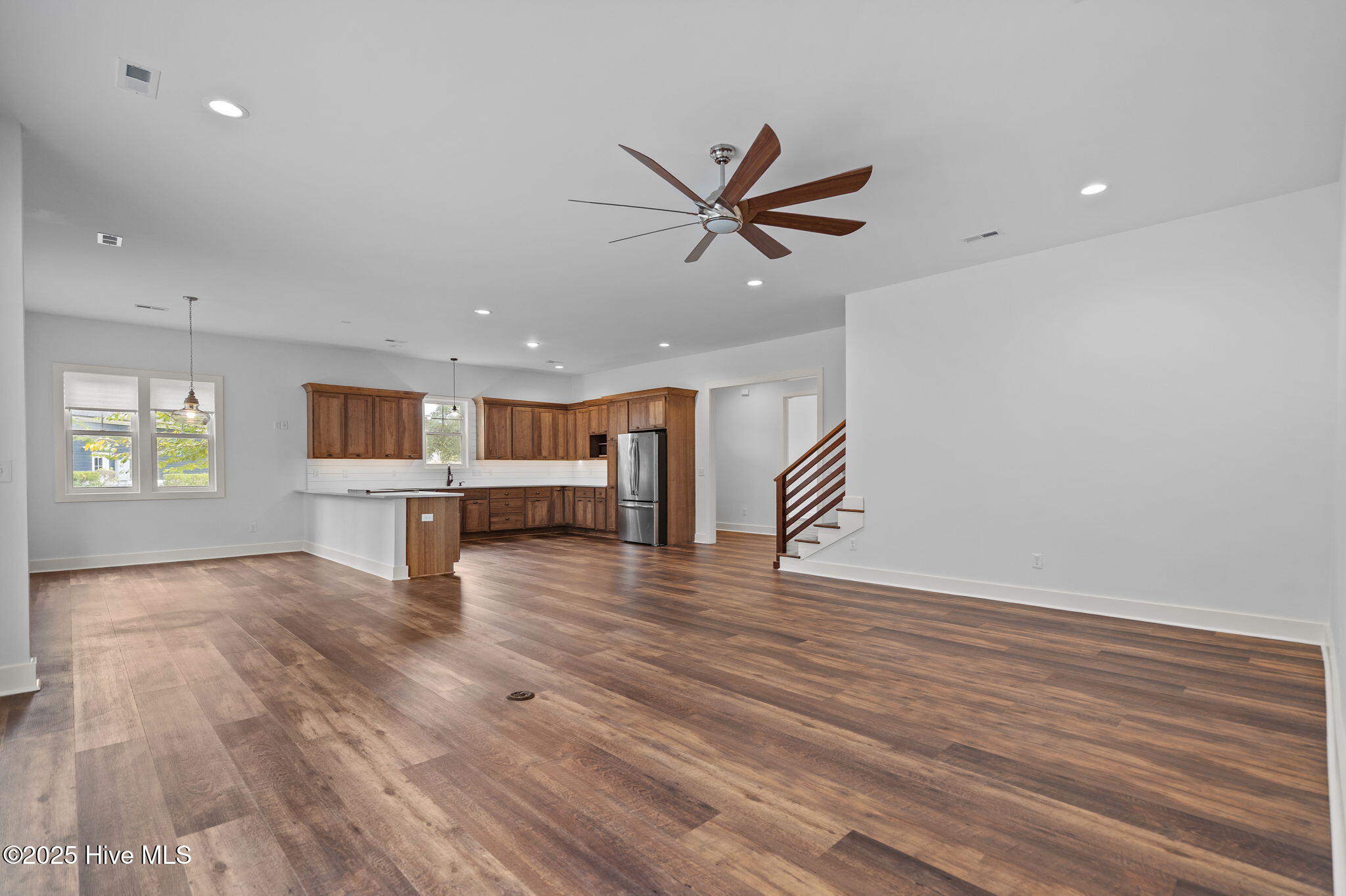 314 E Rolling Meadows Road Property Photo 104