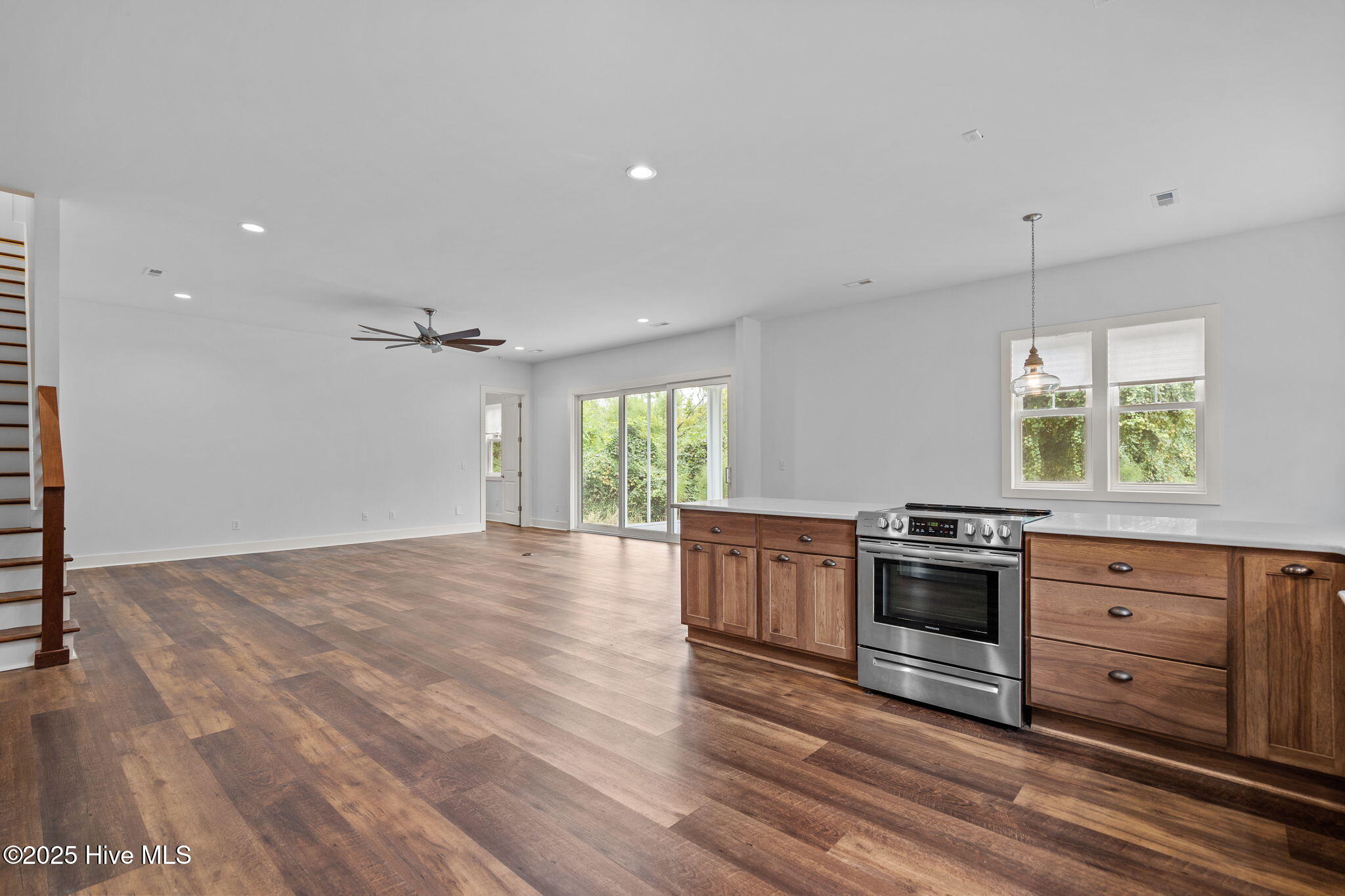 314 E Rolling Meadows Road Property Photo 106