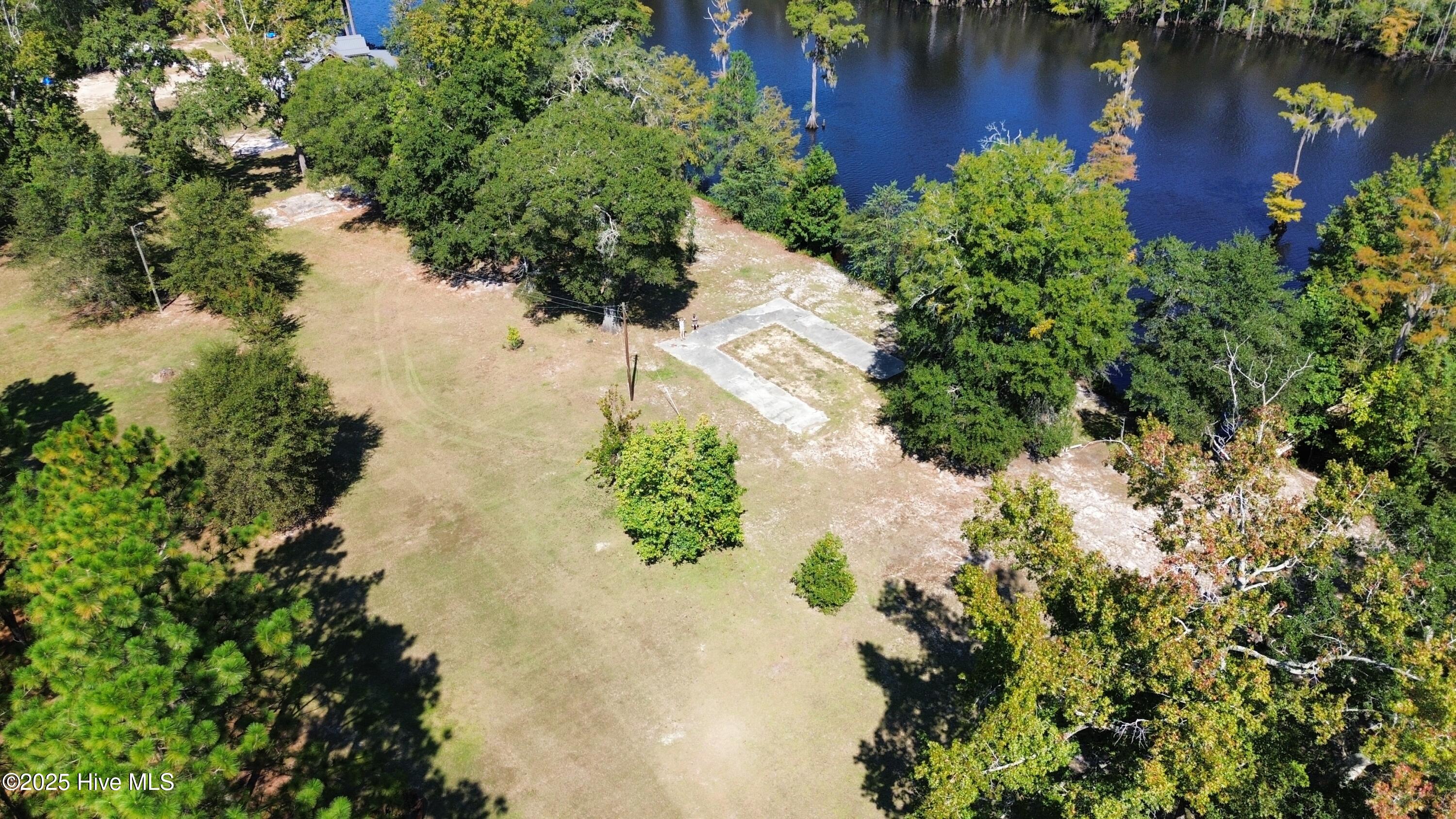 250 Long Bluff Road Property Photo 5