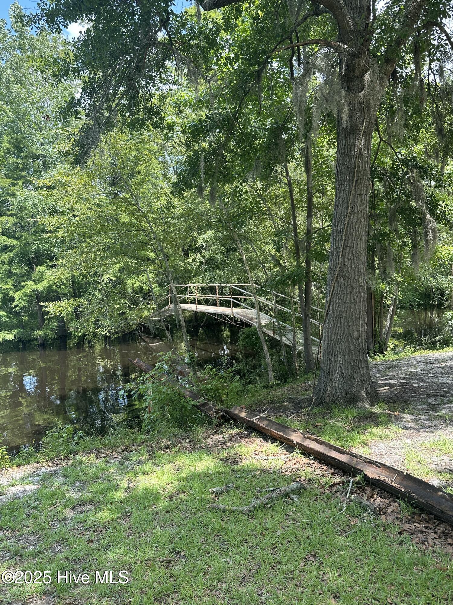 250 Long Bluff Road Property Photo 9