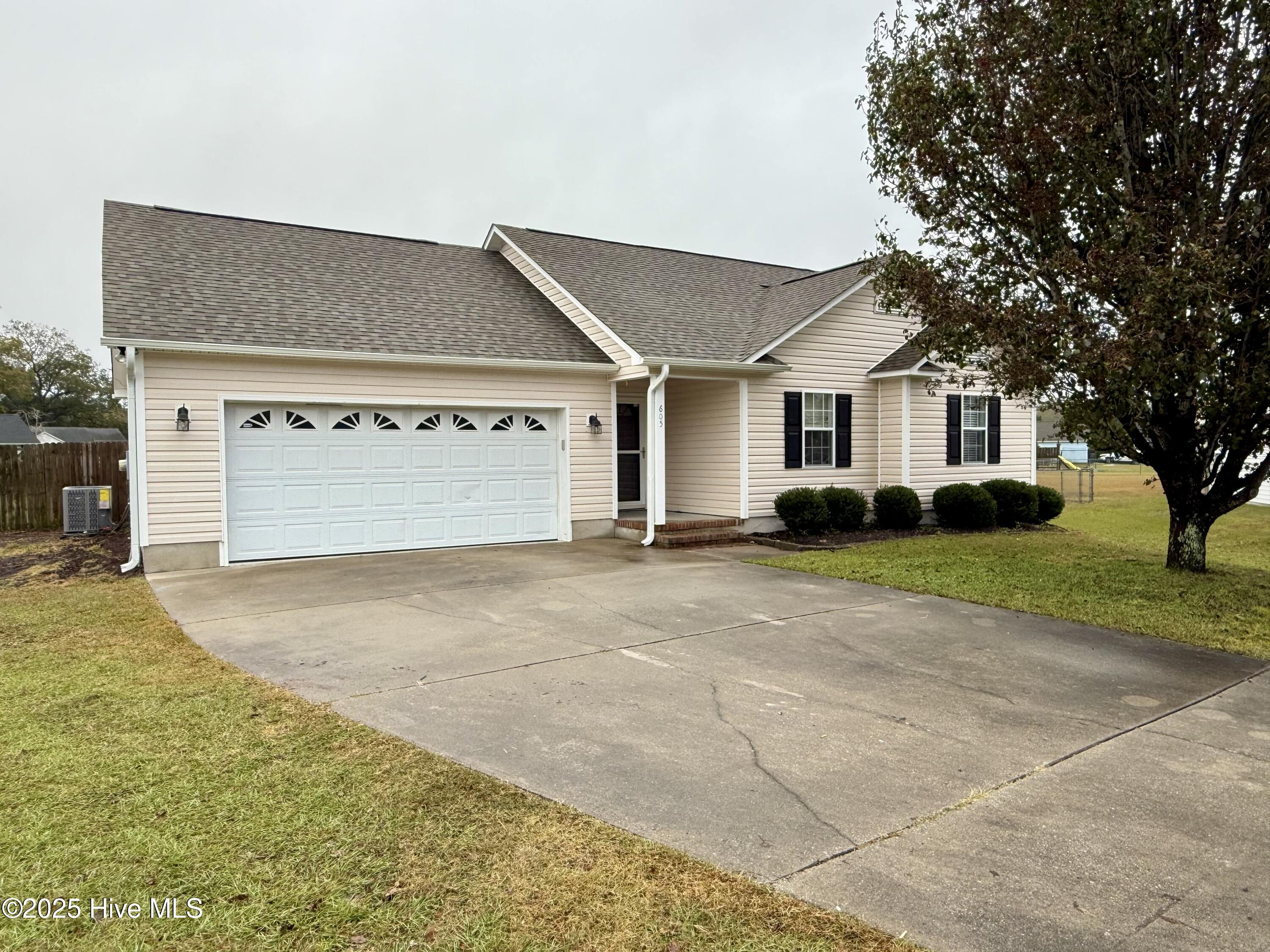 605 Bridle Court Property Photo 1