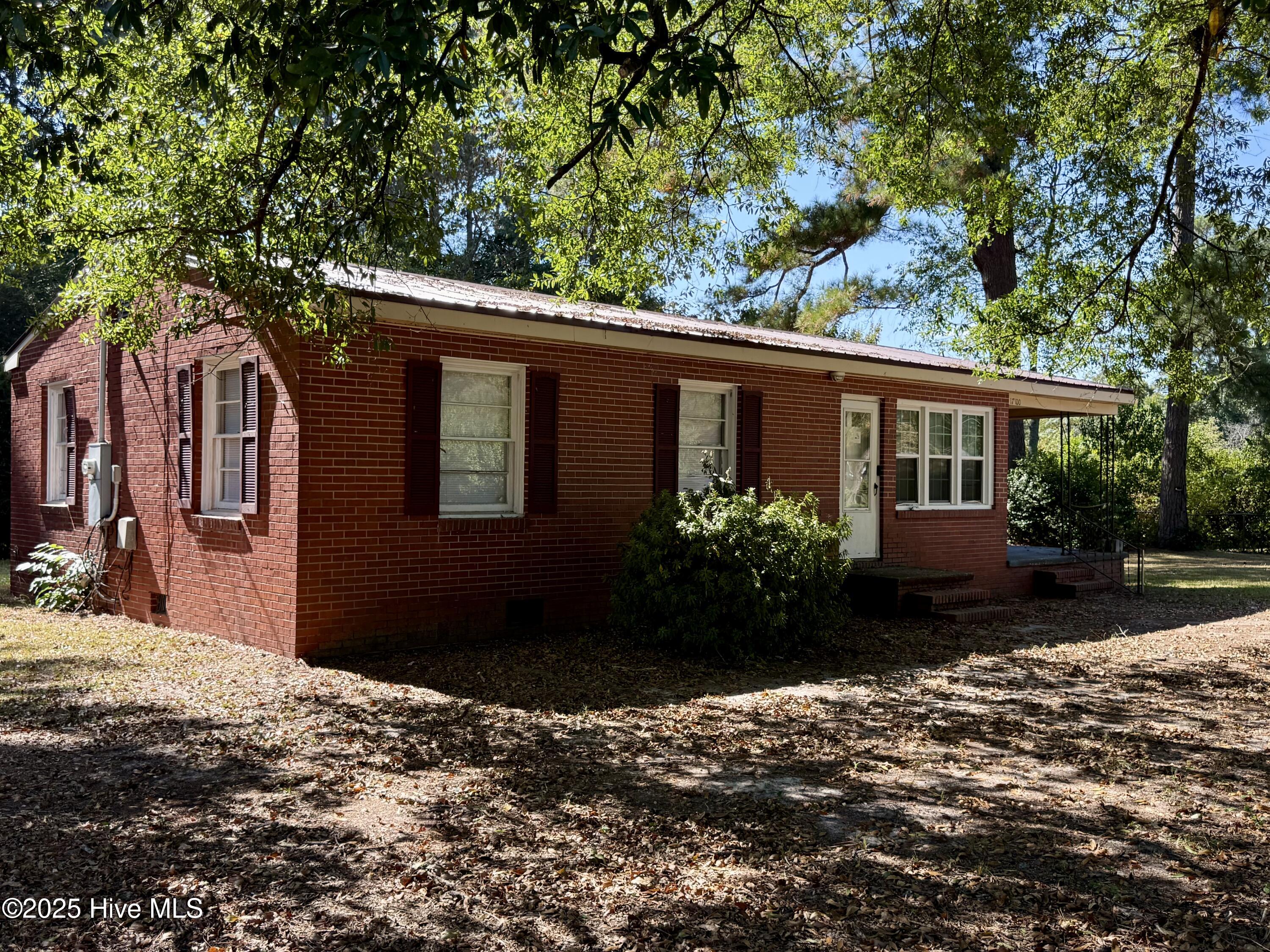 17100 Barnes Drive Property Photo 1