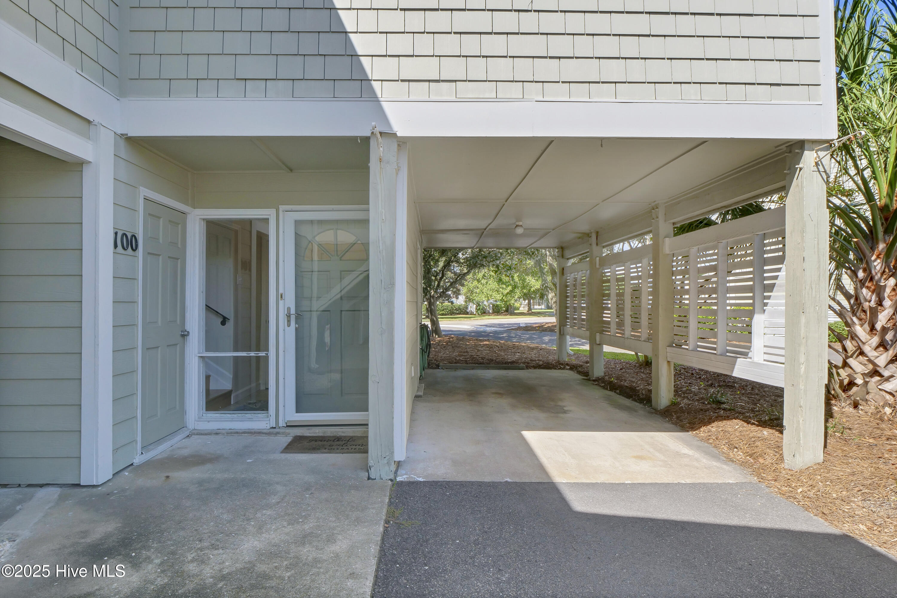 100 Driftwood Court Property Photo 6