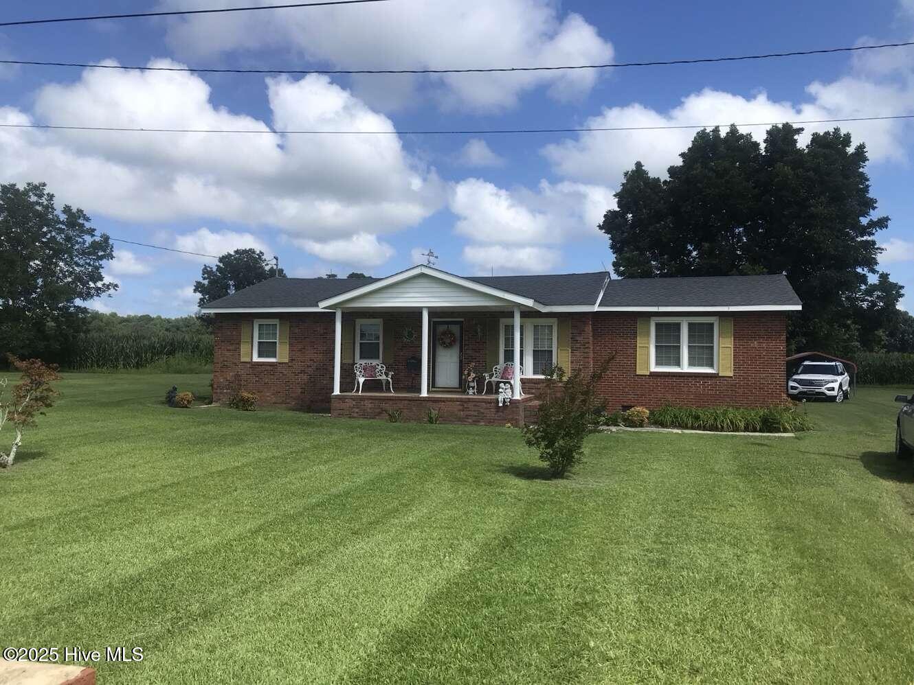 2067 N Broadridge Road Property Photo 1