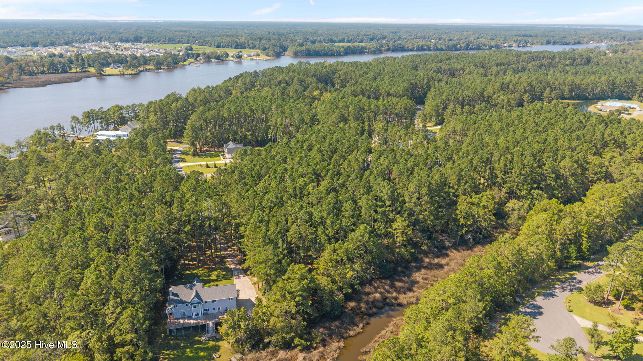 105 Sumter Court Property Photo 5