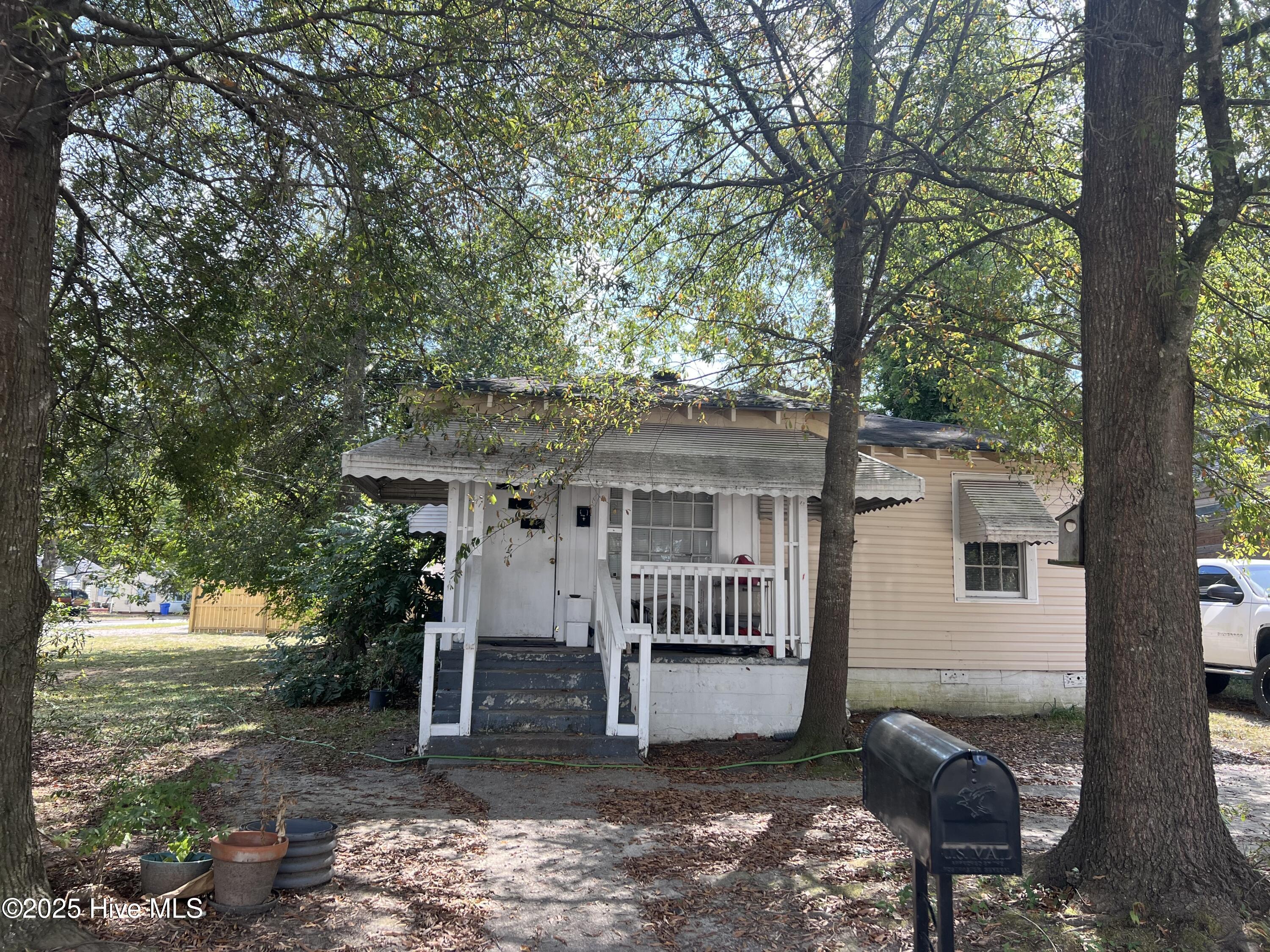 903 Aycock Street Property Photo 1