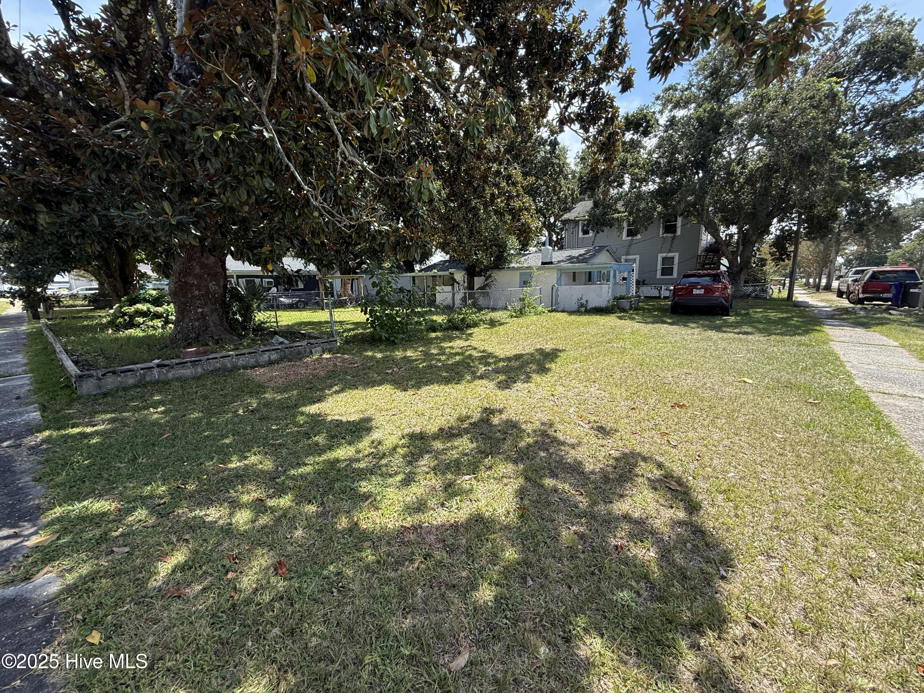 404 N Third Street Property Photo 1
