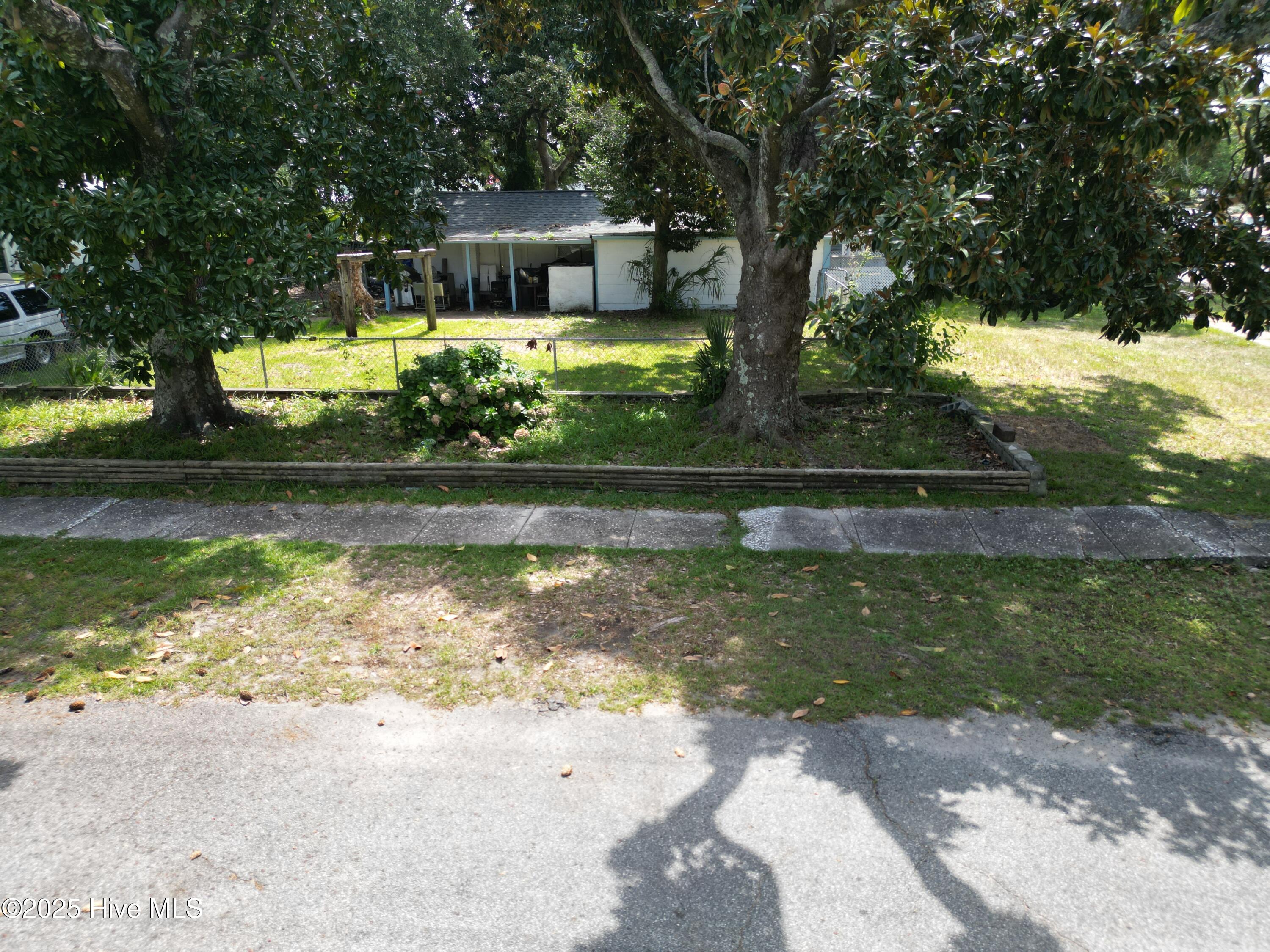 404 N Third Street Property Photo 9