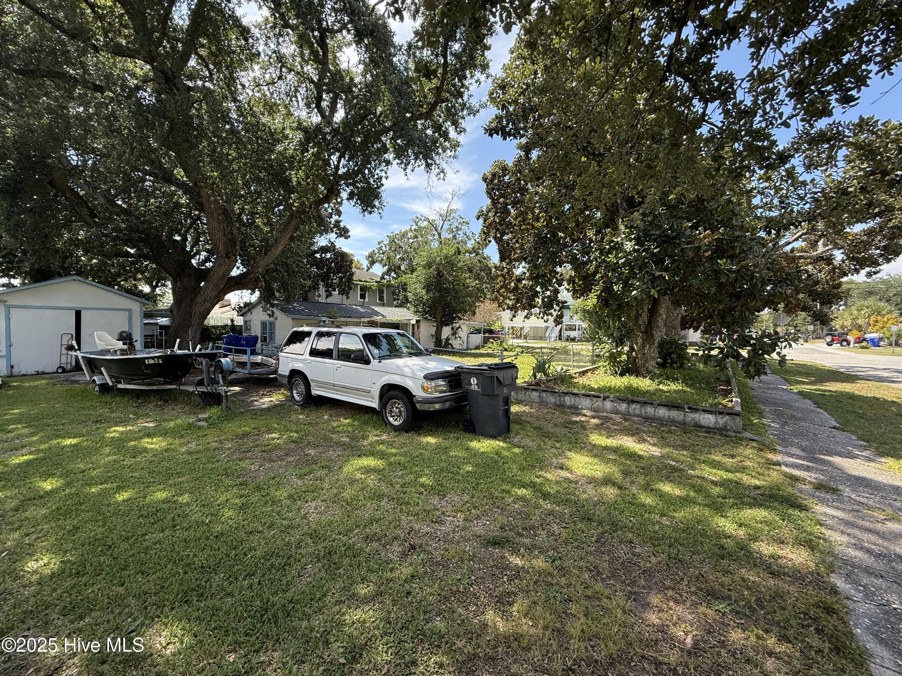 404 N Third Street Property Photo 10