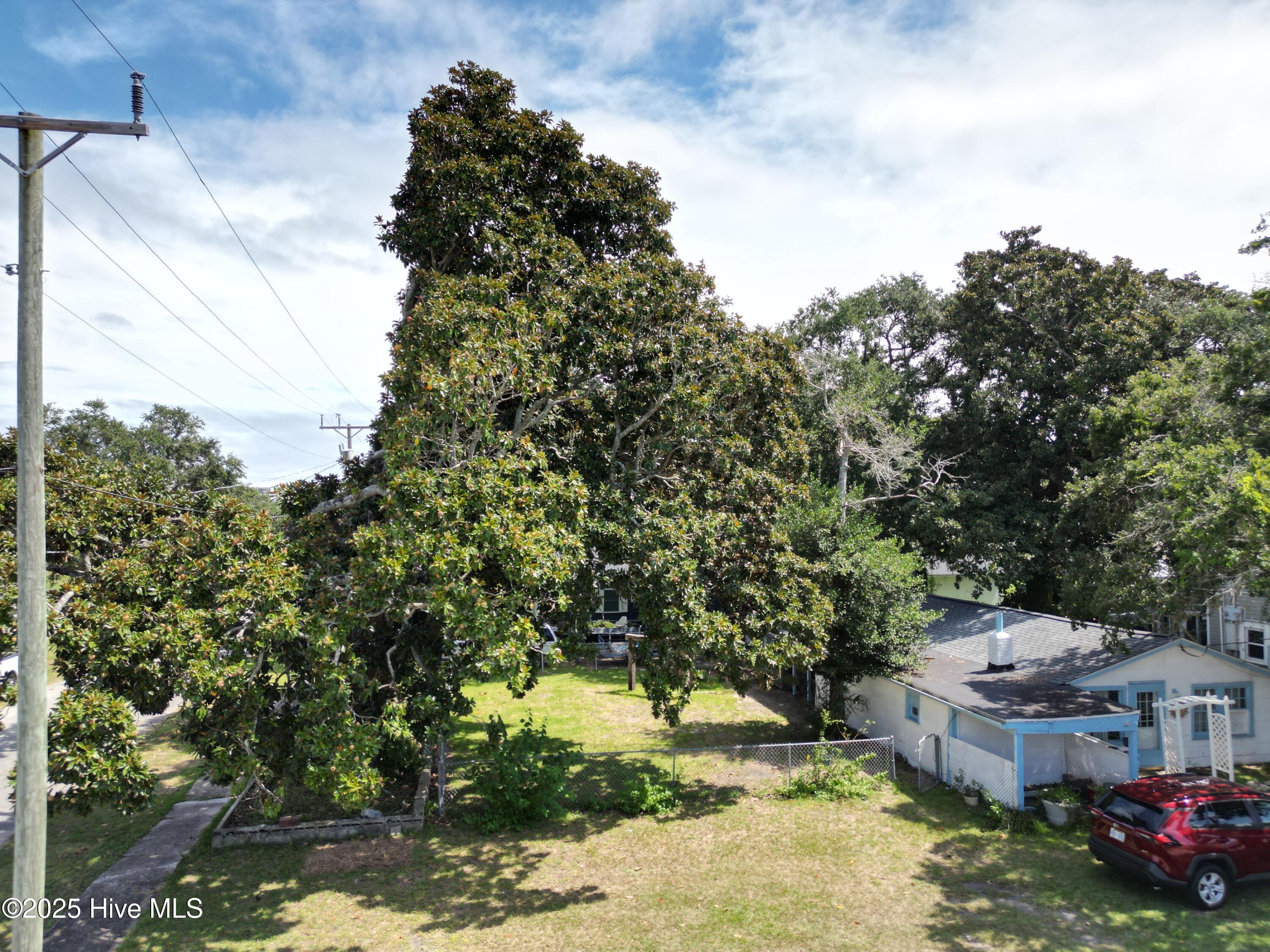 404 N Third Street Property Photo 11