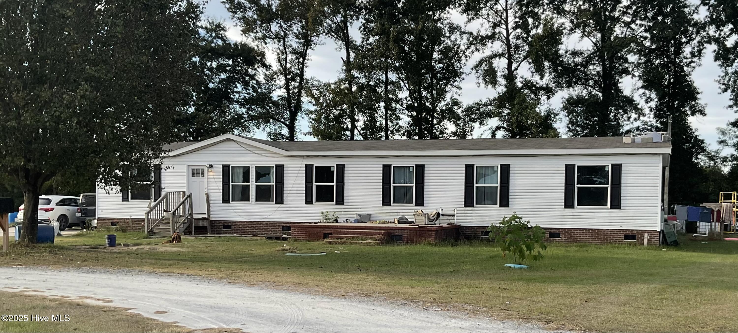 2201 Trent Circle Property Photo 1