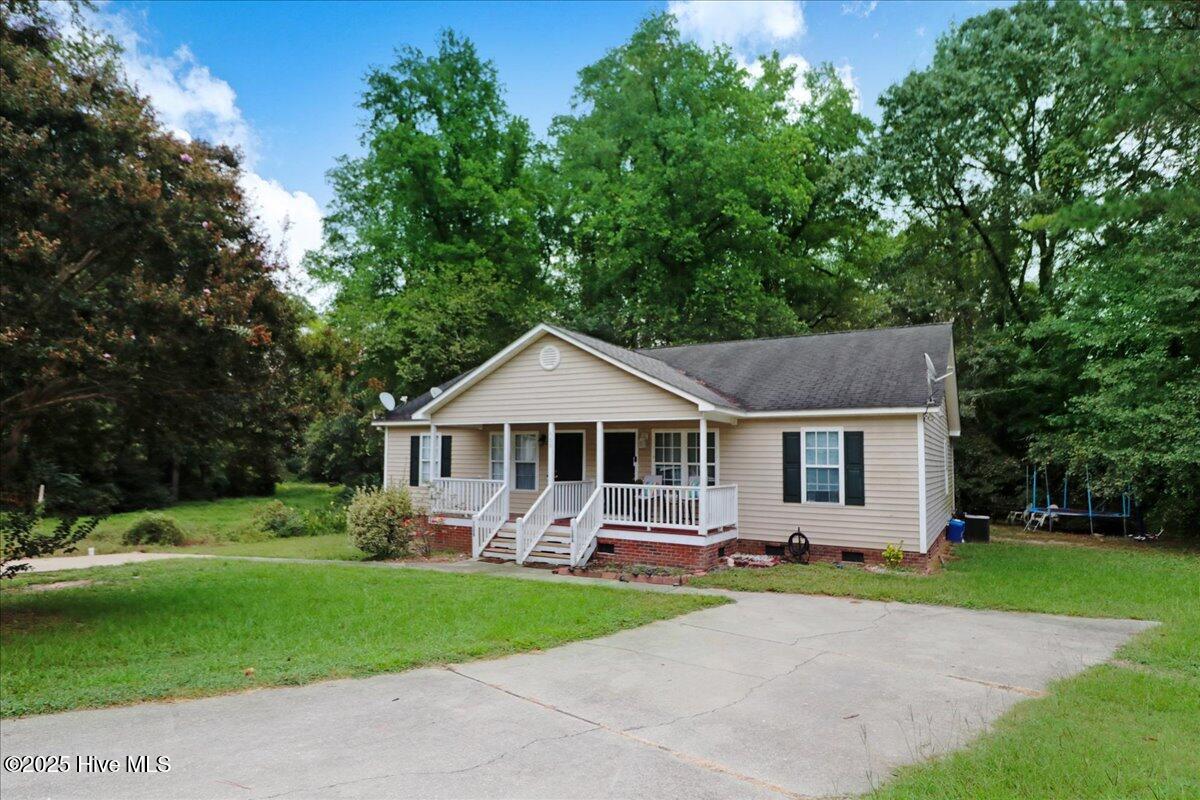 158 Creekside Drive Property Photo 1