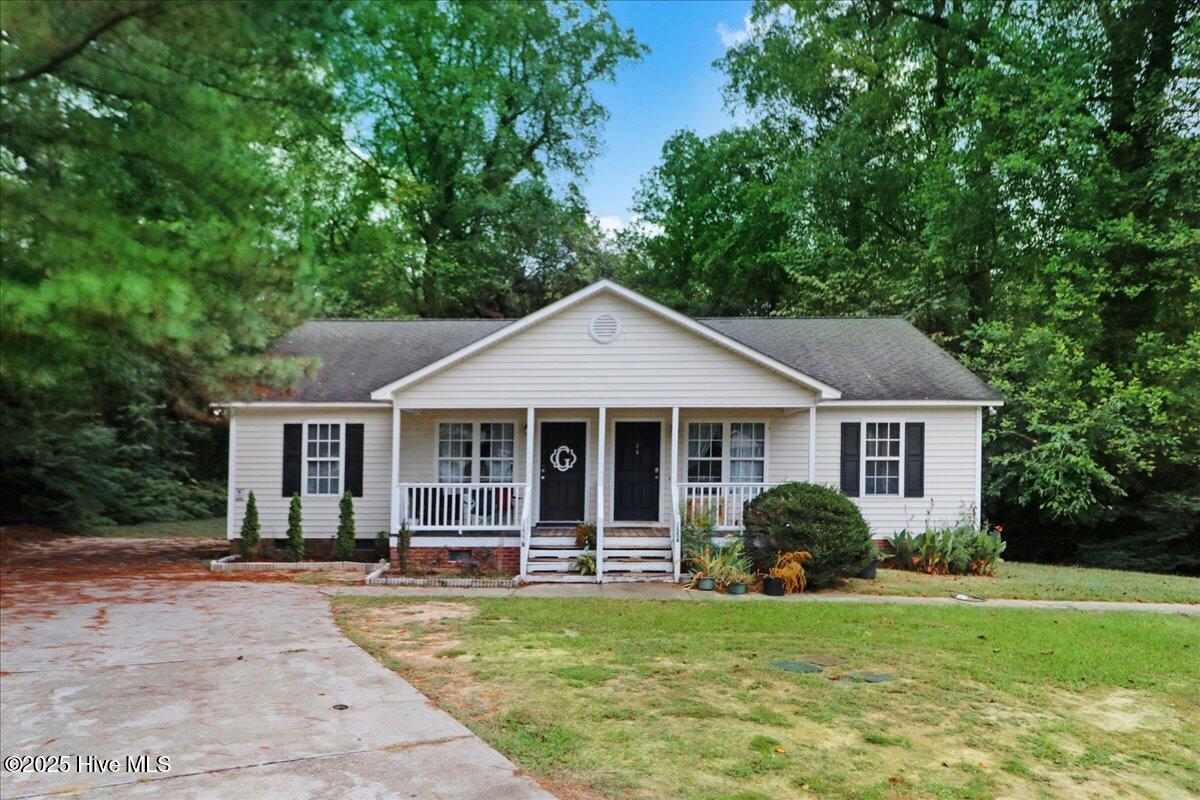 155 Creekside Drive Property Photo 1