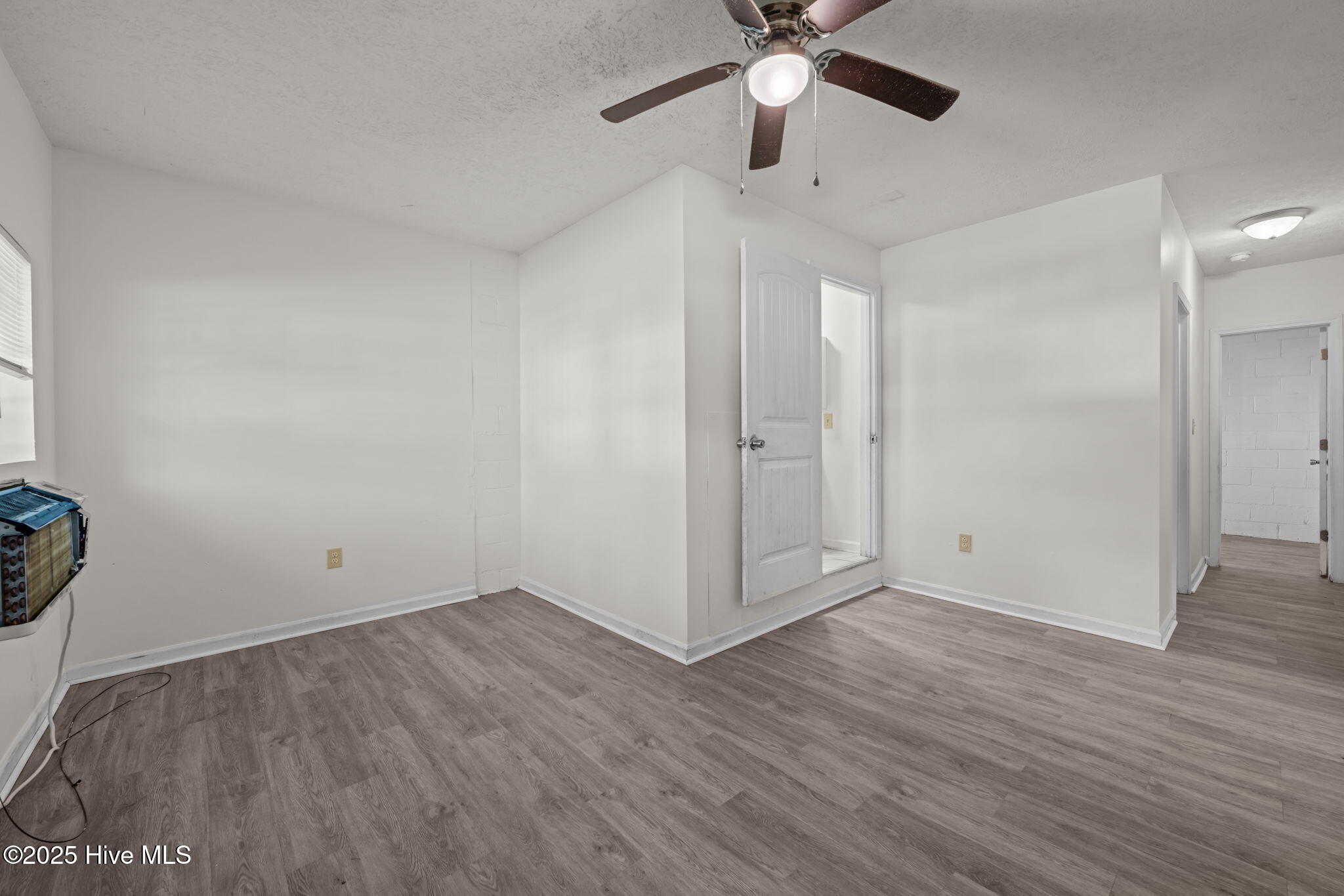 700 2nd Avenue Property Photo 4
