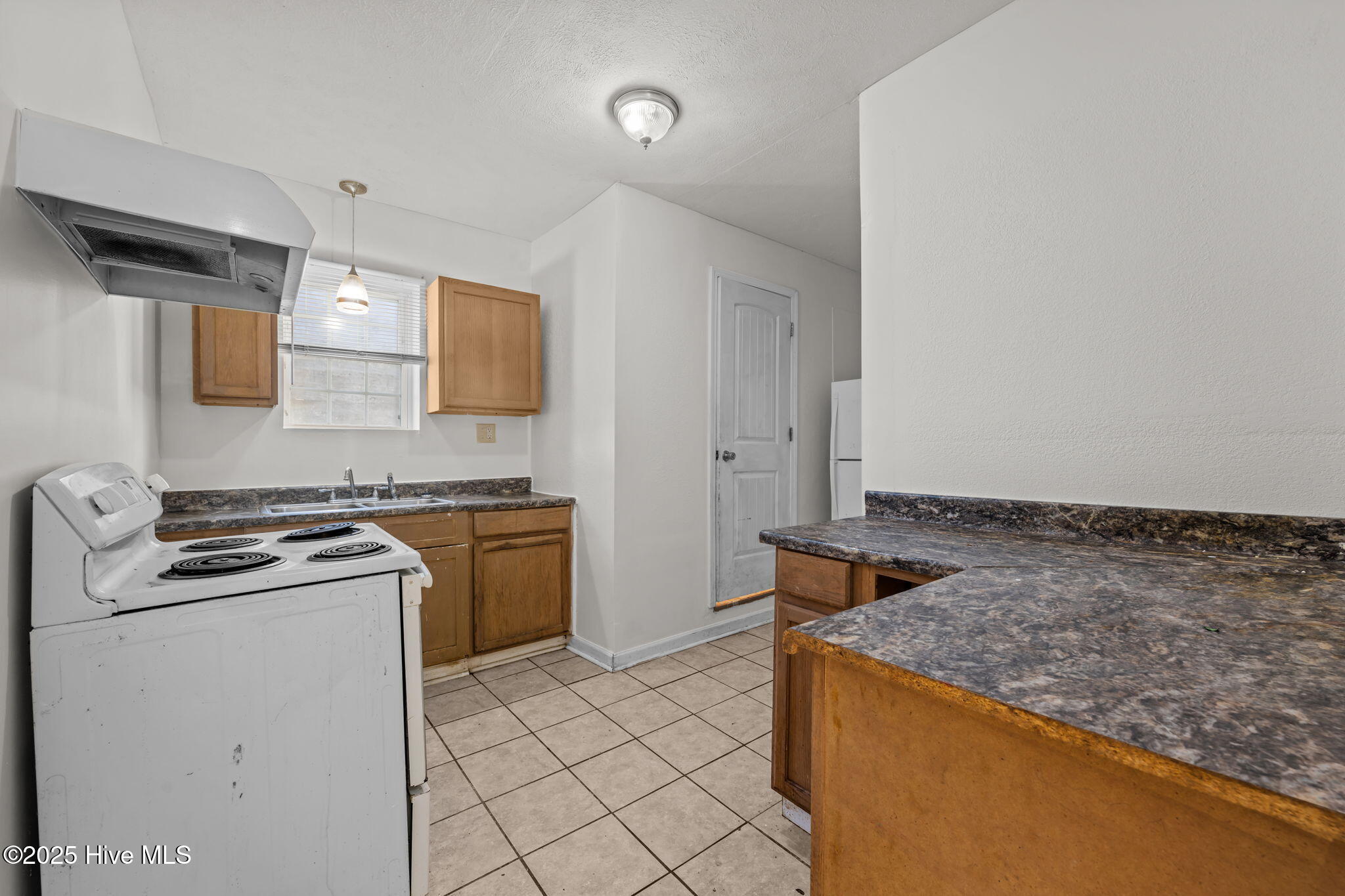 700 2nd Avenue Property Photo 6