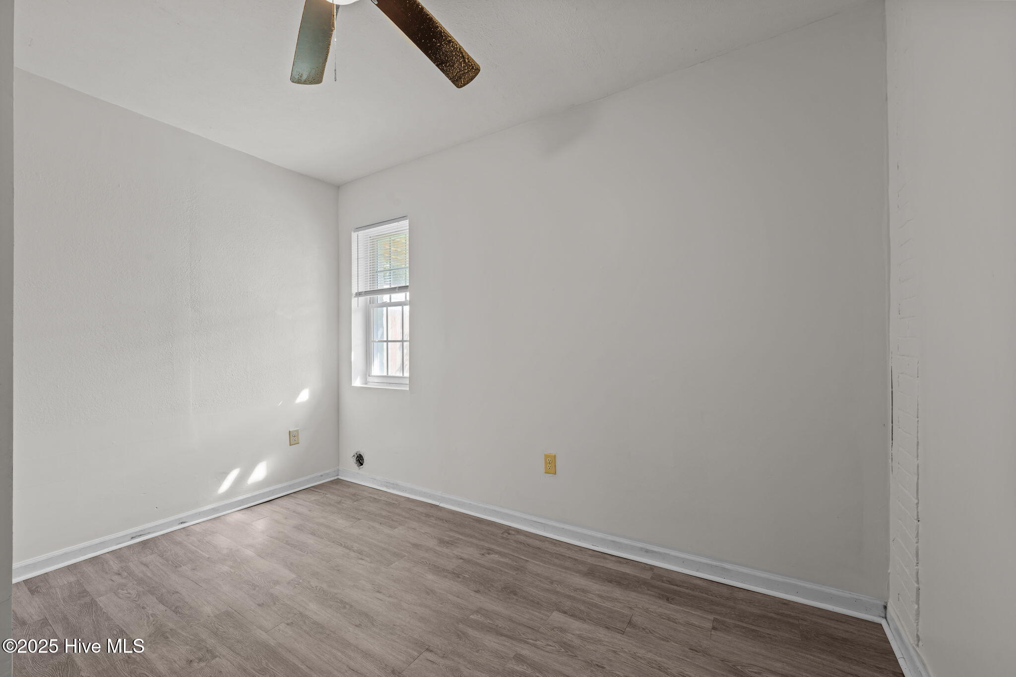 700 2nd Avenue Property Photo 8