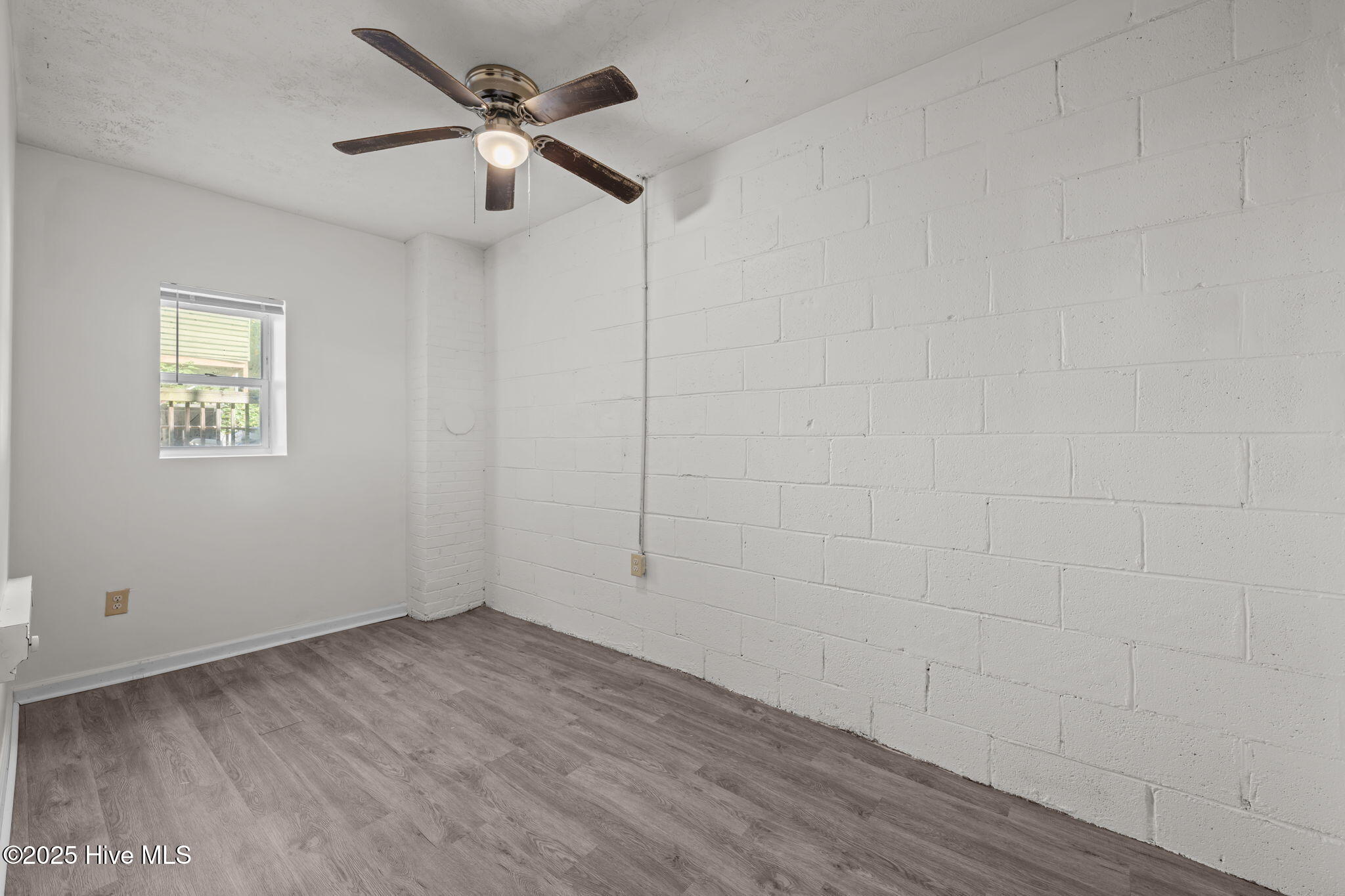 700 2nd Avenue Property Photo 14