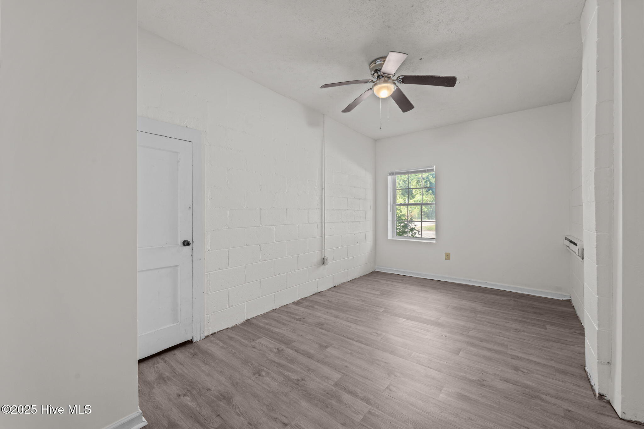 700 2nd Avenue Property Photo 16