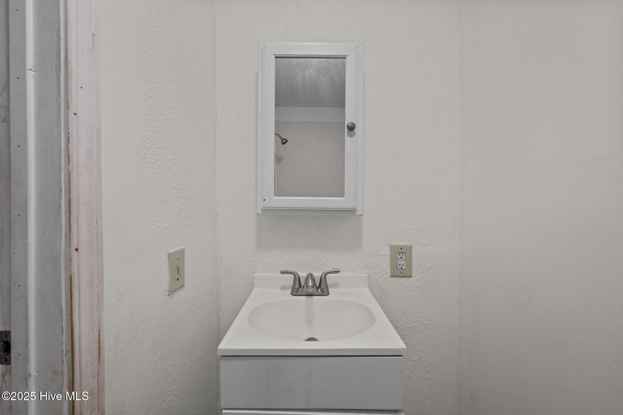 700 2nd Avenue Property Photo 19