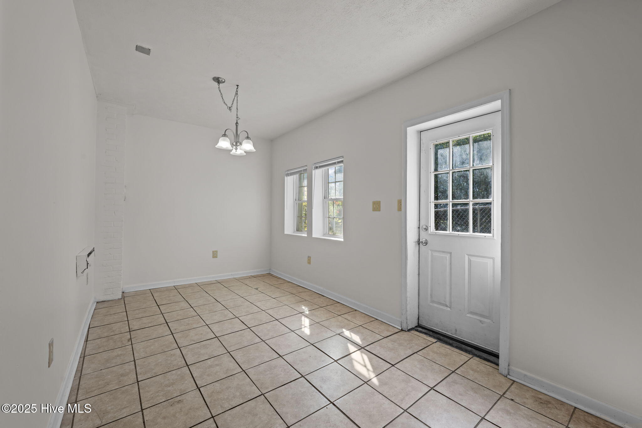 700 2nd Avenue Property Photo 21