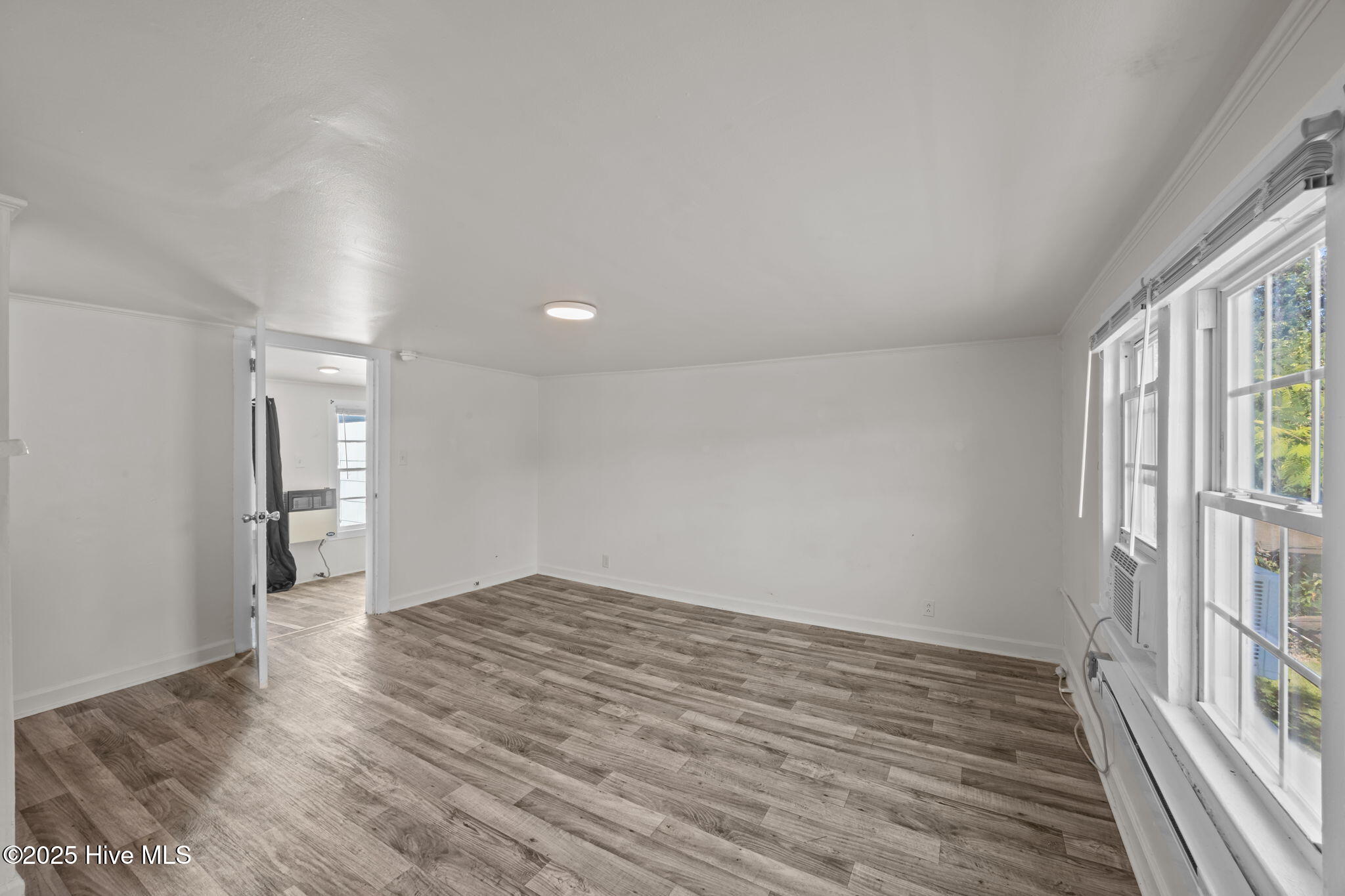 916 Cedar Street Property Photo 11