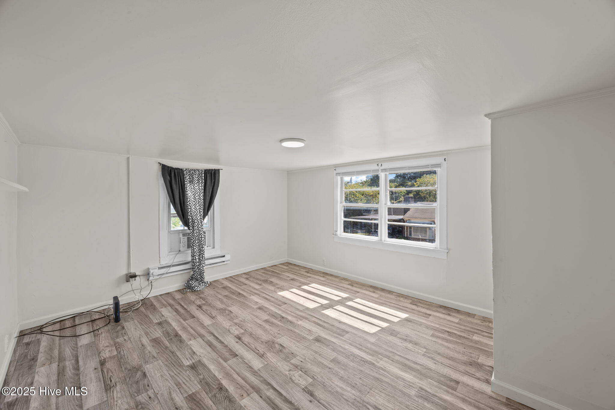 916 Cedar Street Property Photo 15