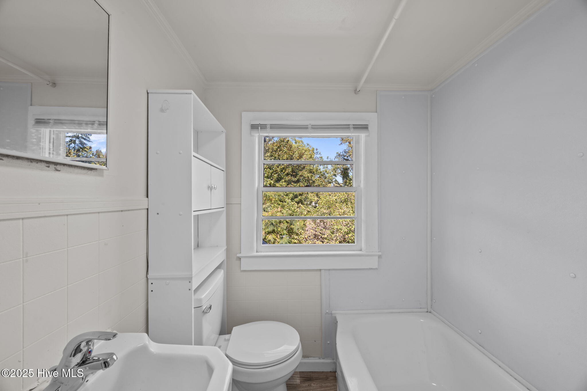 916 Cedar Street Property Photo 16