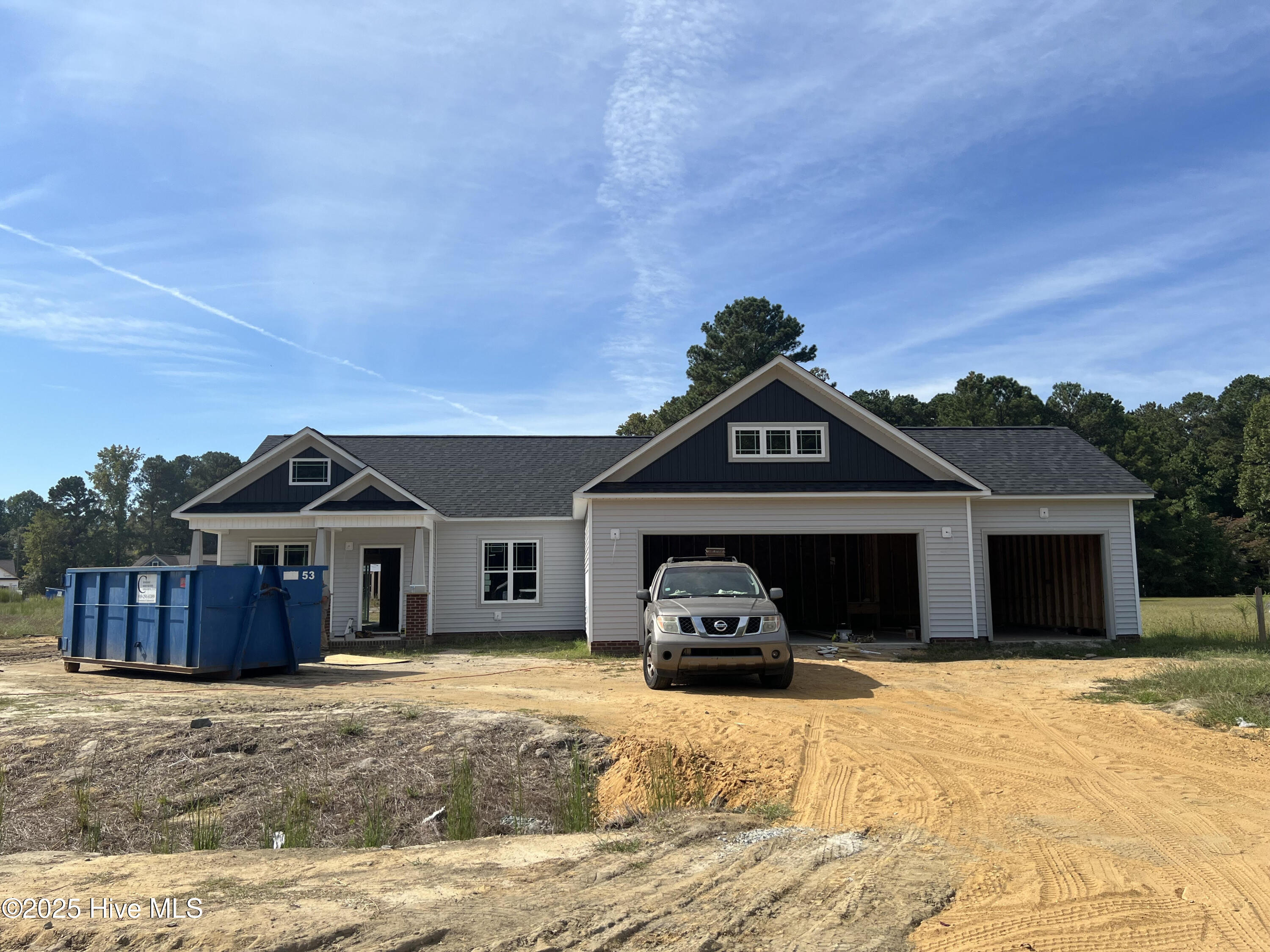 100 Lynn Lane Property Photo 1