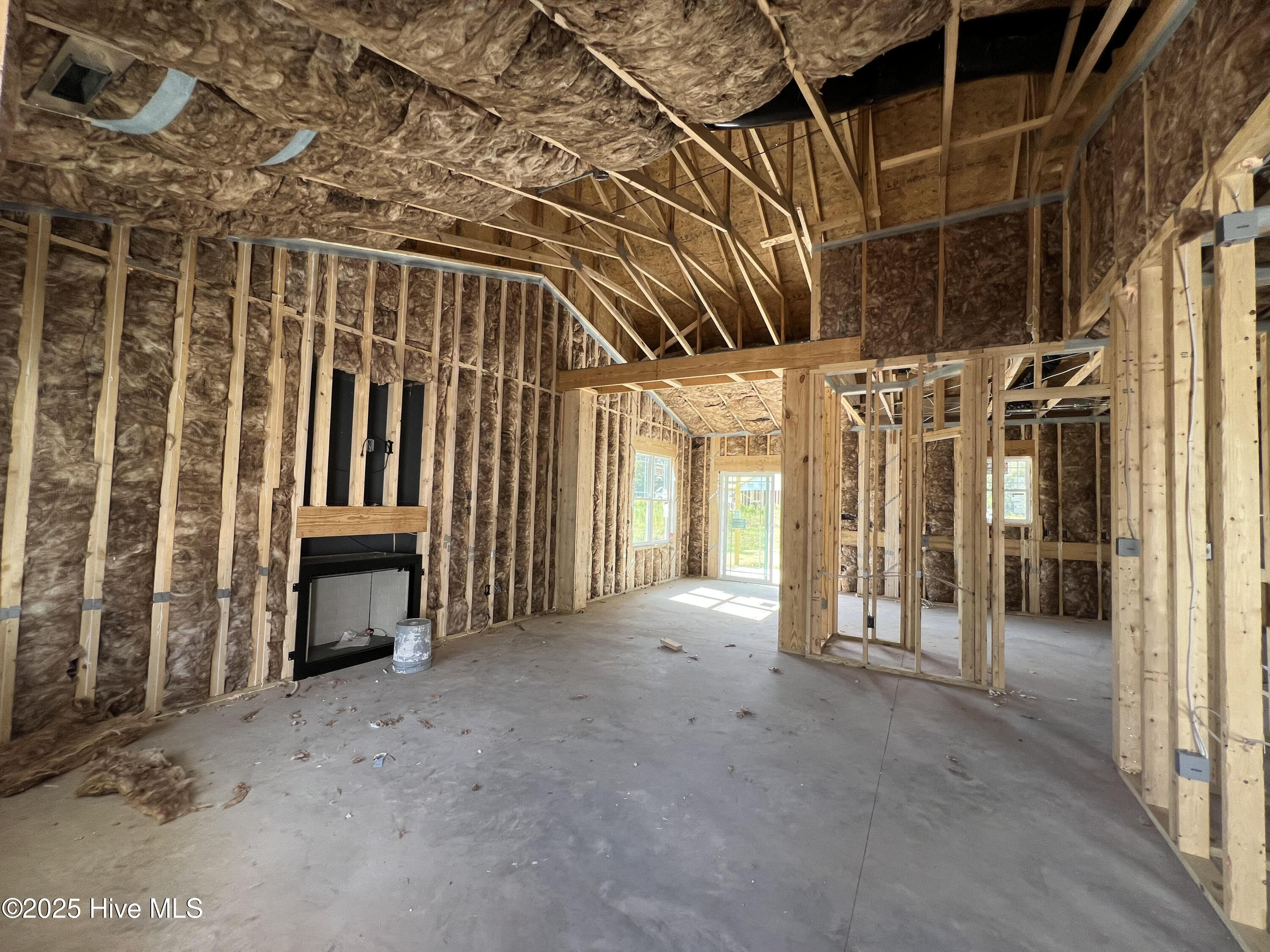 100 Lynn Lane Property Photo 2