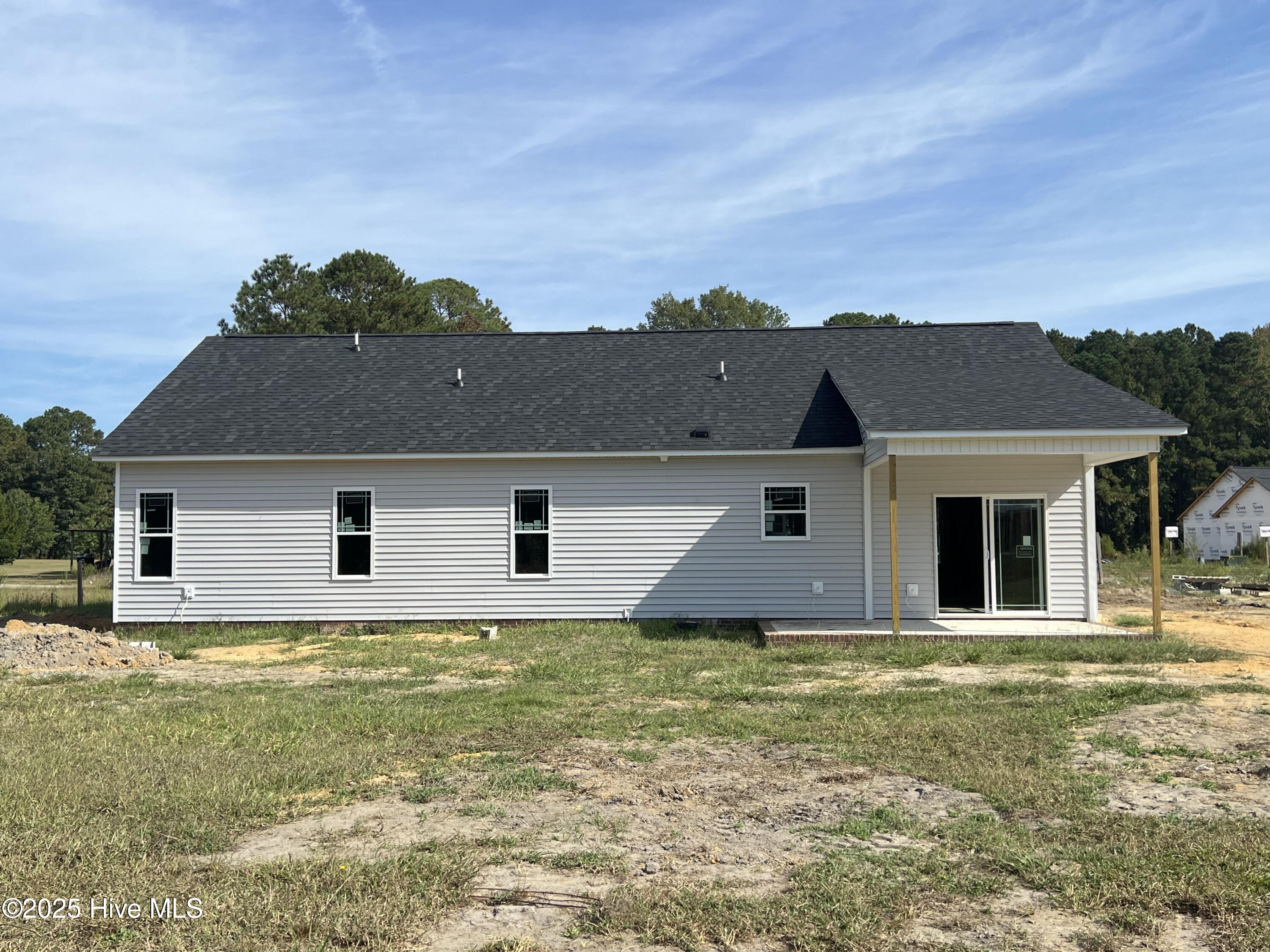 100 Lynn Lane Property Photo 3