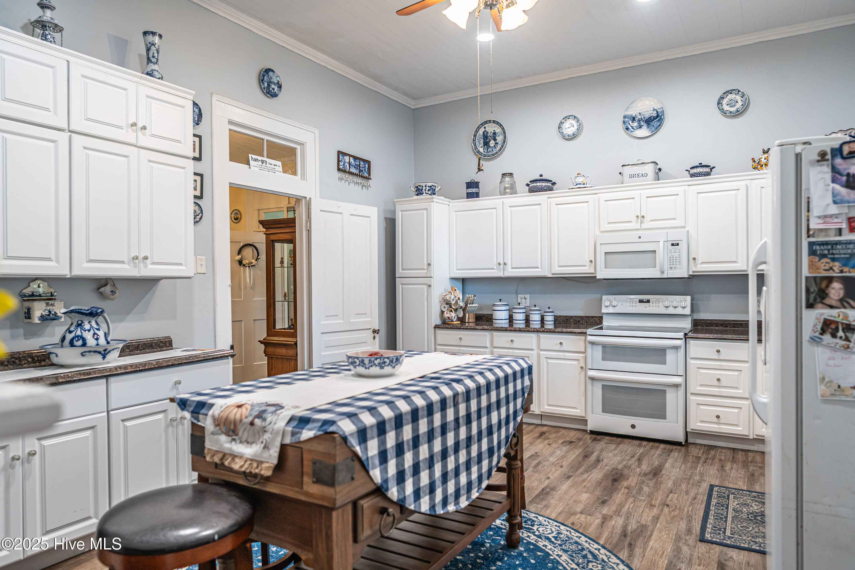 8701 X Way Road Property Photo 15