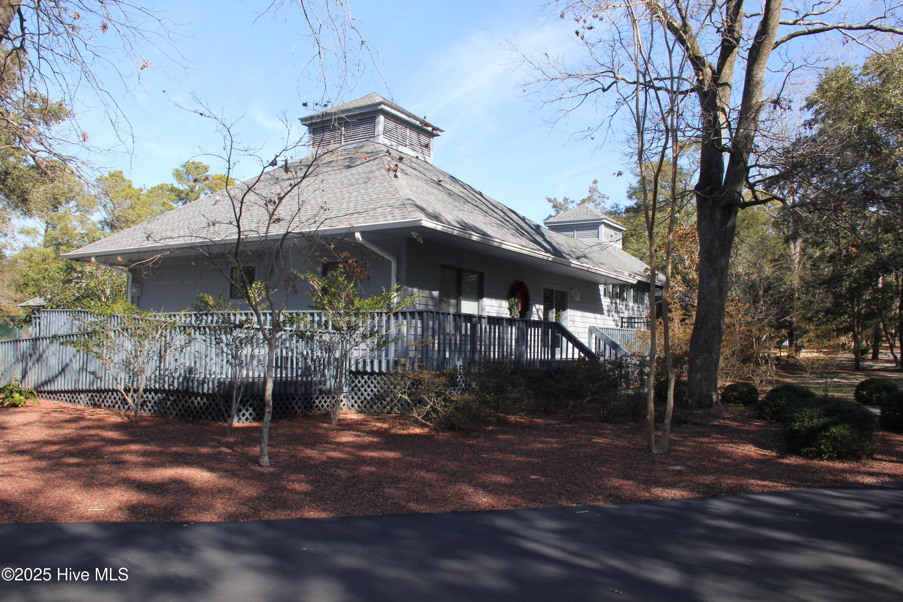 686 Folly Drive Property Photo 8