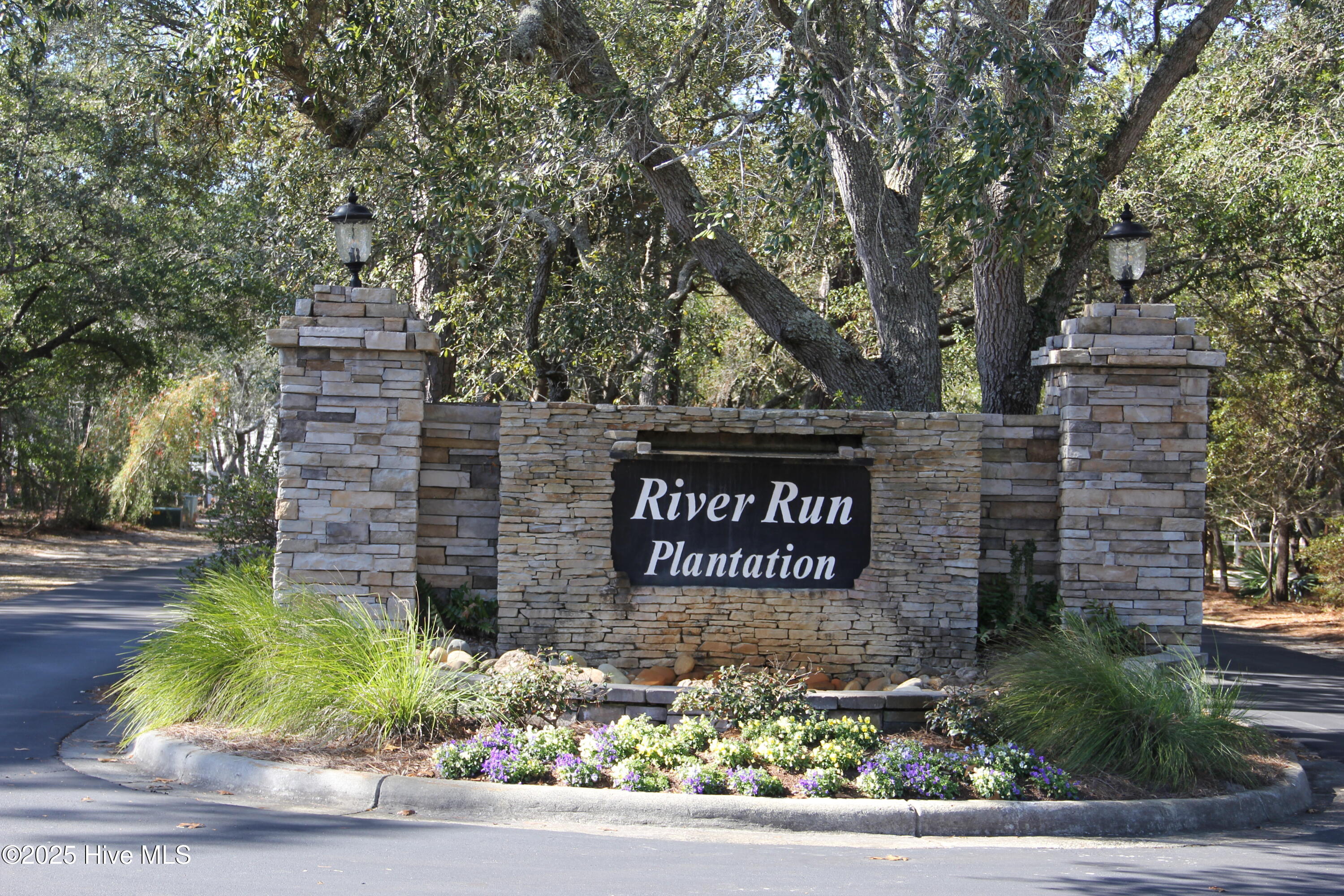 686 Folly Drive Property Photo 10