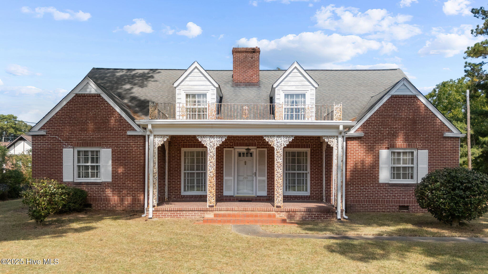 290 W Washington Street Property Photo 1