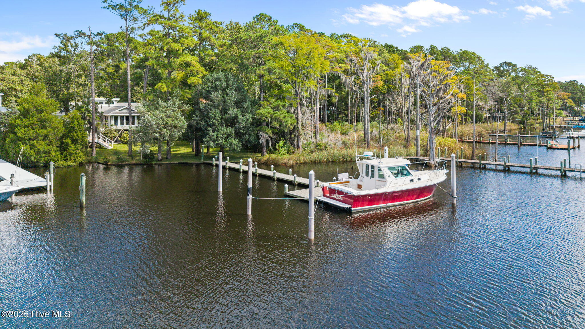 5504 Gondolier Drive Property Photo 1