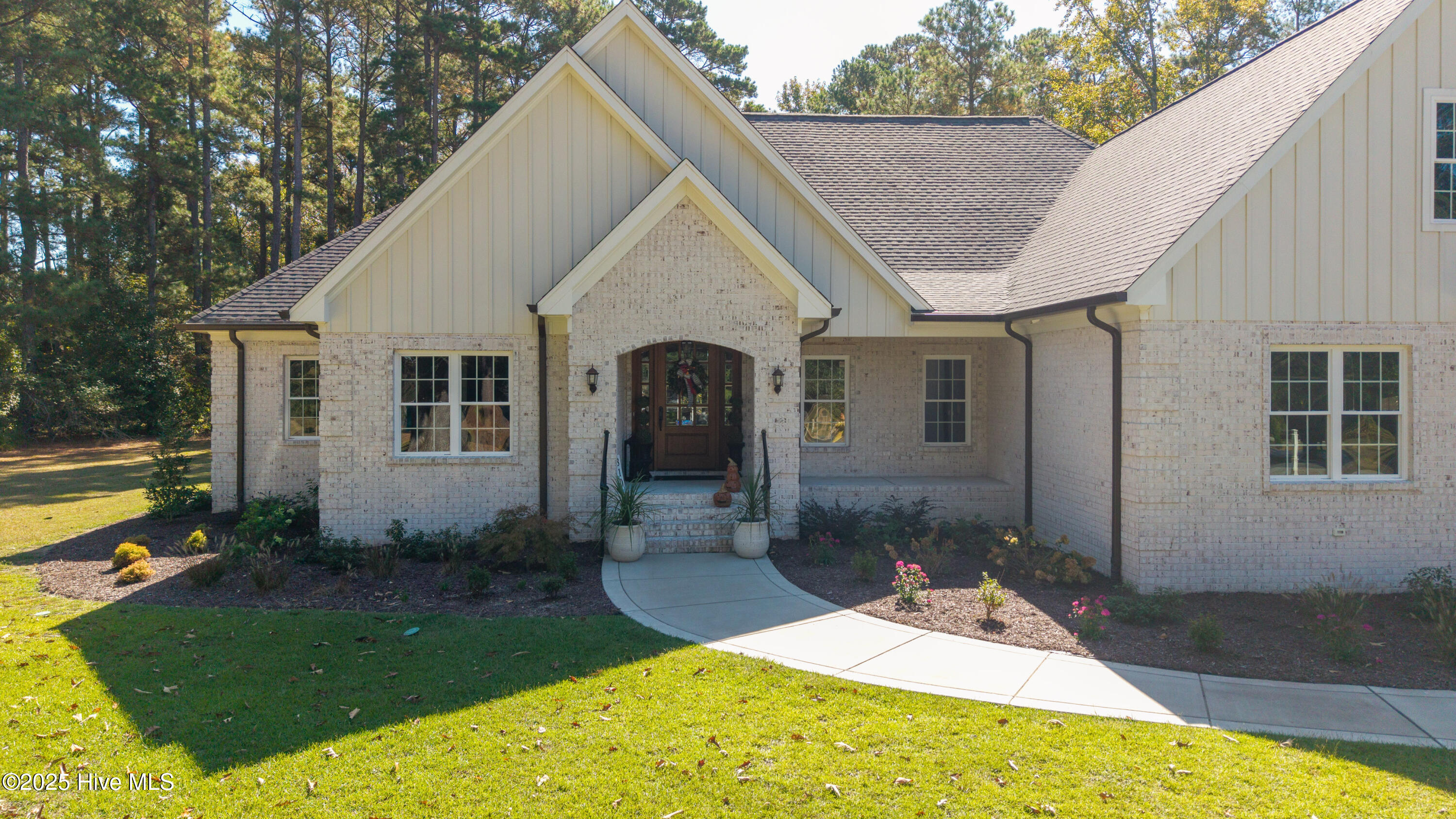 310 Fox Lake Drive Property Photo 1