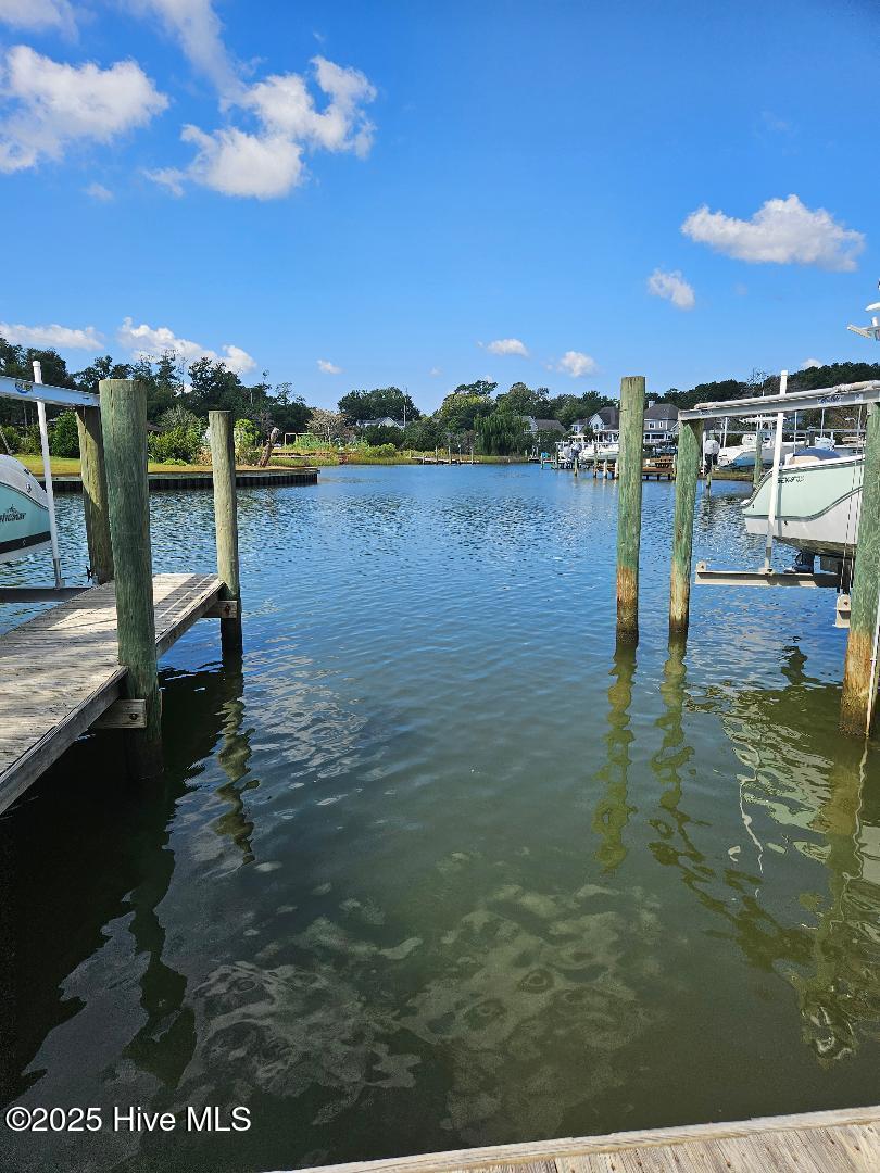 200 Bayside Drive Property Photo 6