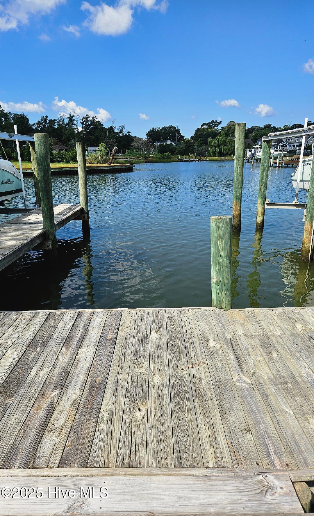 200 Bayside Drive Property Photo 7