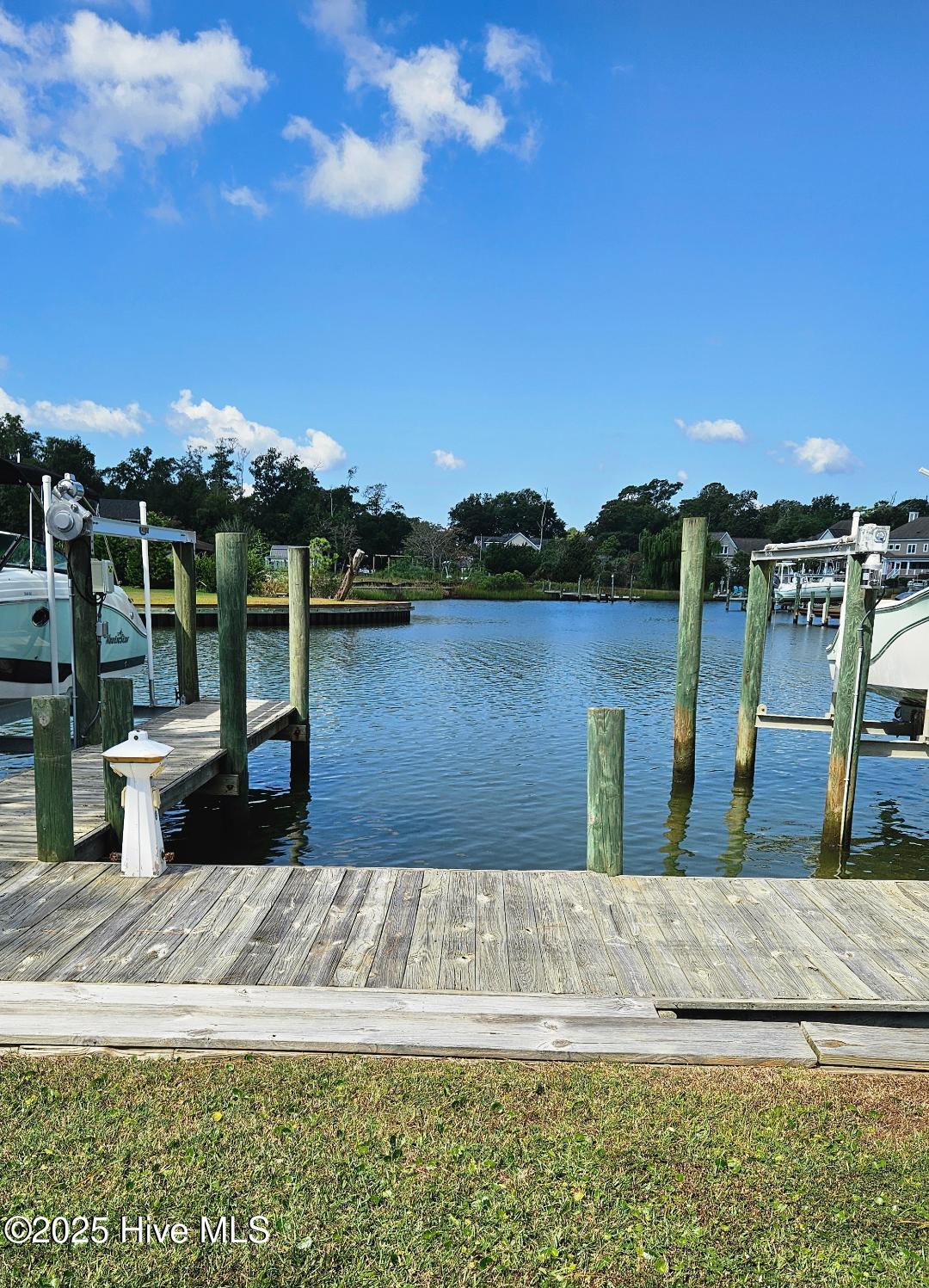 200 Bayside Drive Property Photo 9