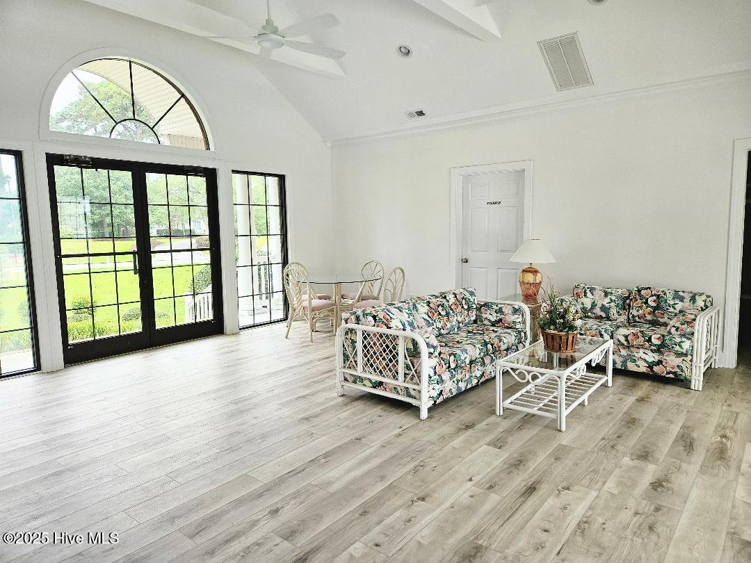 200 Bayside Drive Property Photo 15