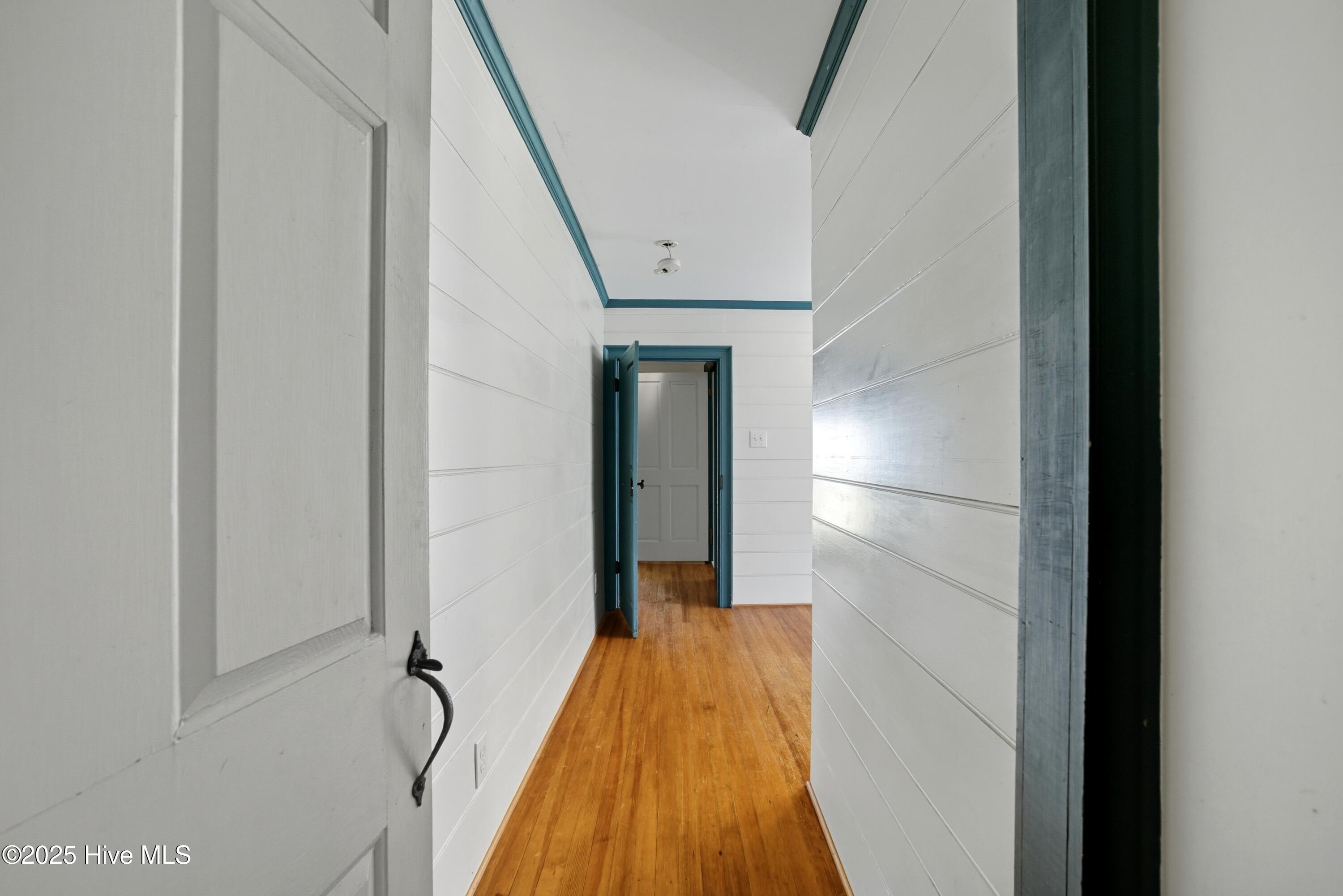 206 W Eden Street Property Photo 23