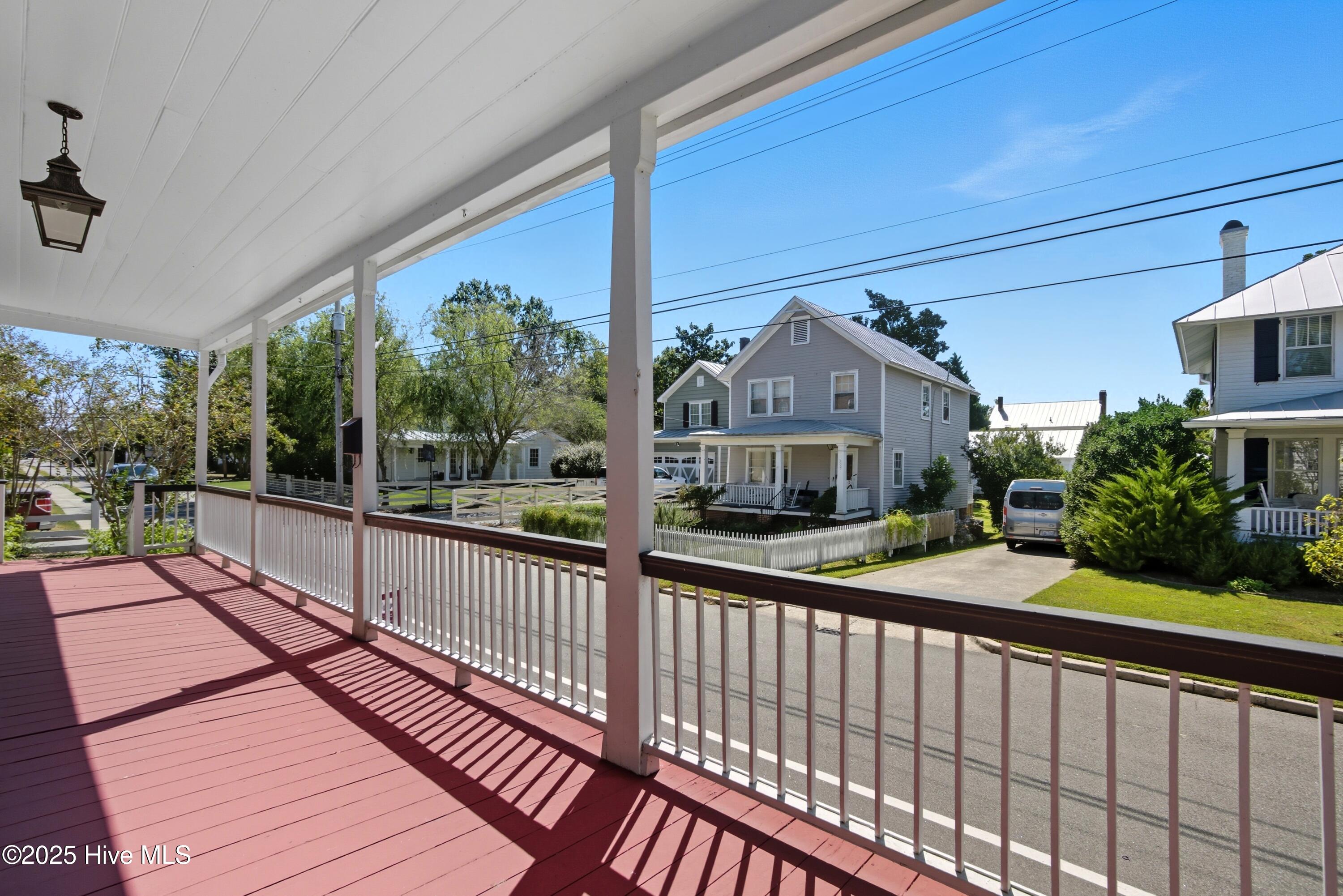 206 W Eden Street Property Photo 40