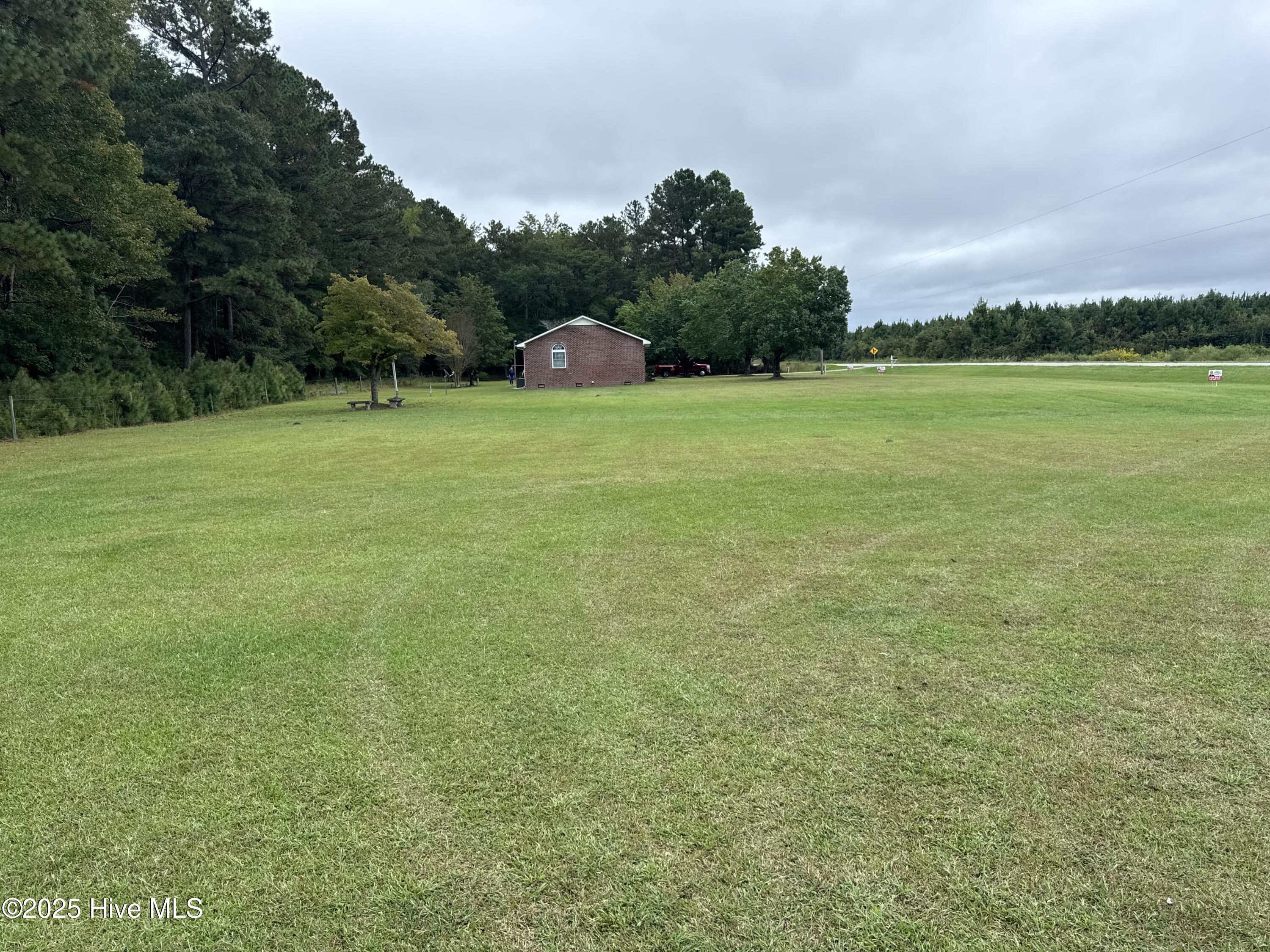 707 Gliden Road Property Photo 4