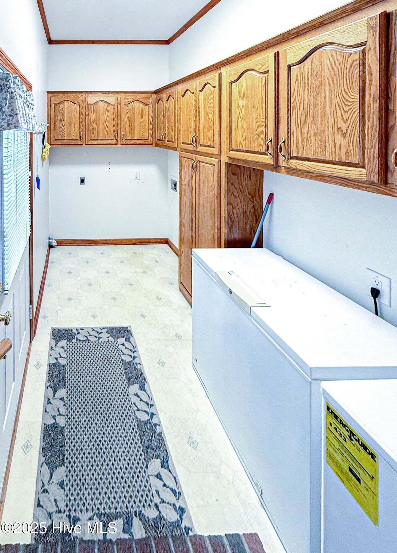707 Gliden Road Property Photo 7