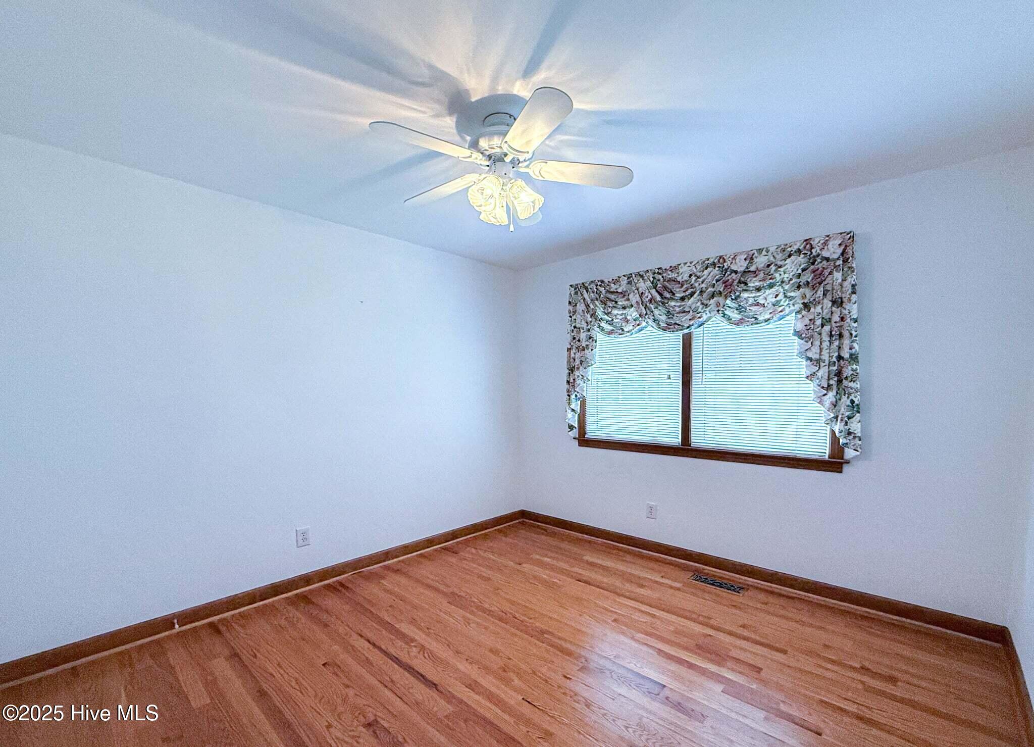 707 Gliden Road Property Photo 29